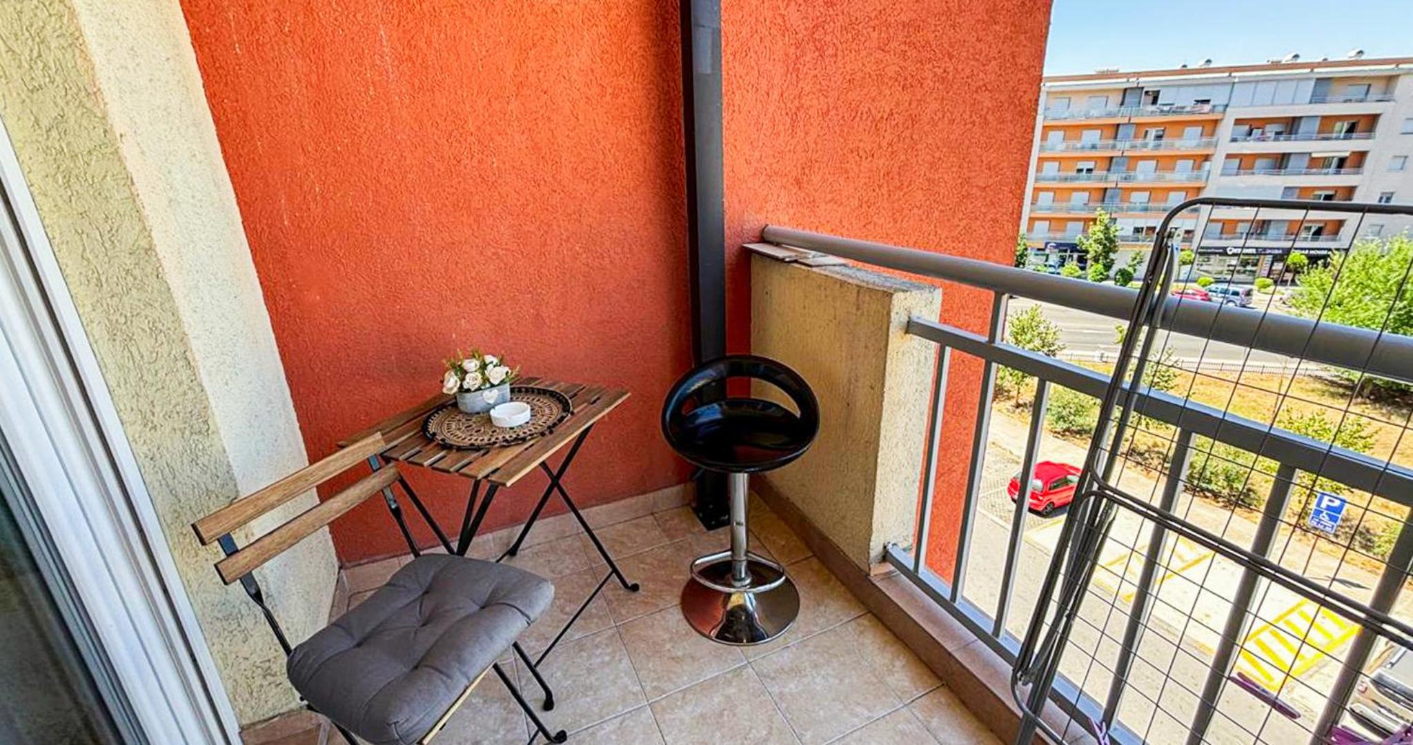 Stylish One Bedroom Apartment