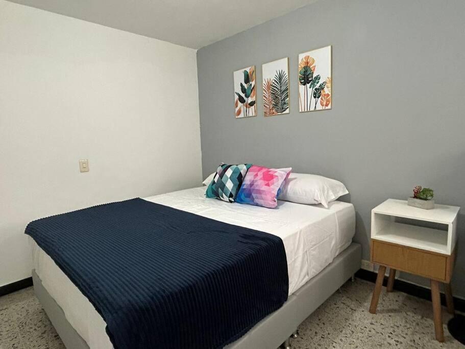 Iluminado y hermoso apartamento con terraza