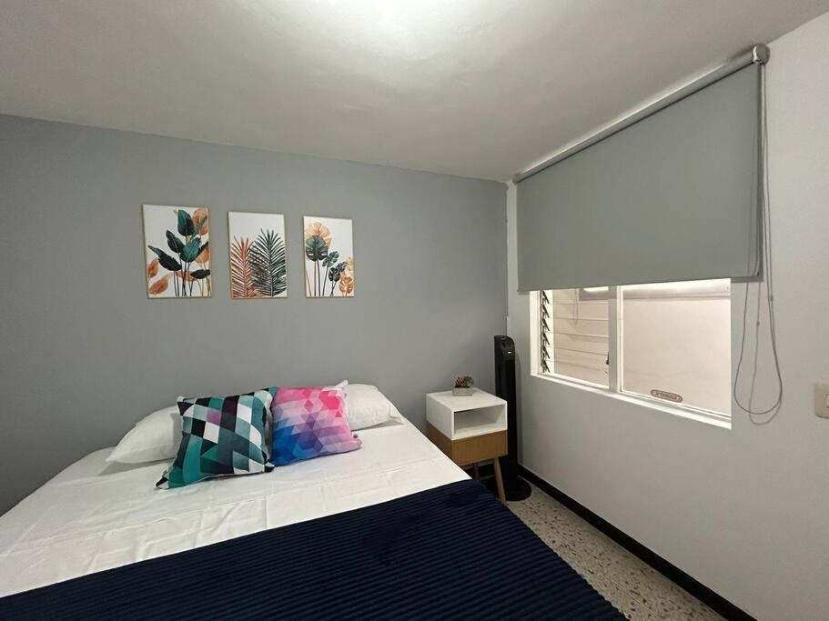 Iluminado y hermoso apartamento con terraza
