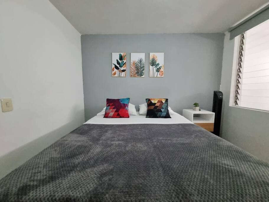 Iluminado y hermoso apartamento con terraza