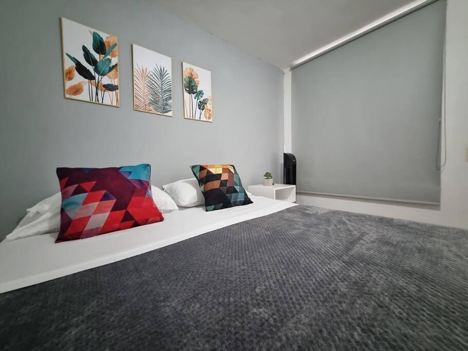 Iluminado y hermoso apartamento con terraza