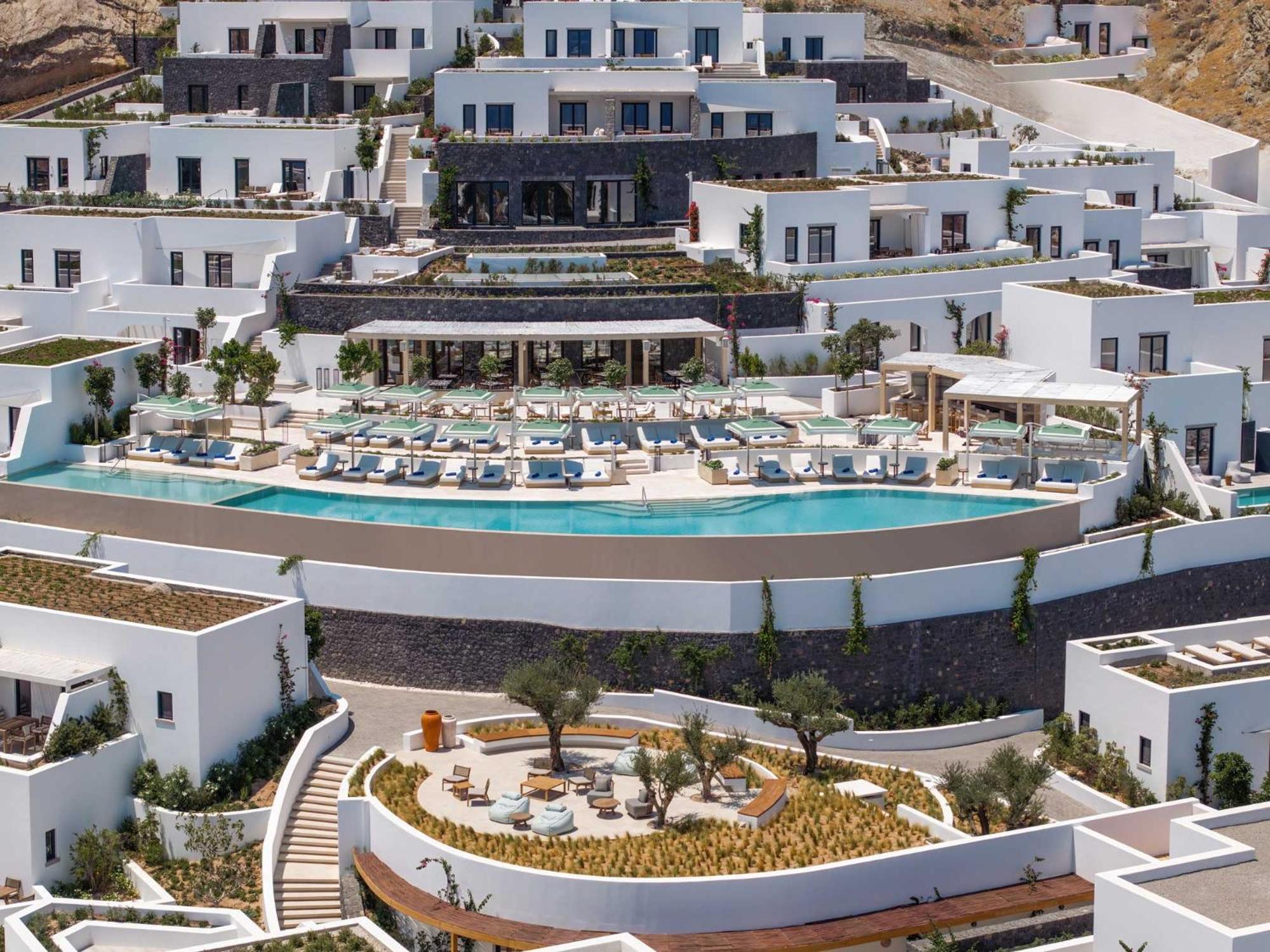 Sandblu Santorini, LXR Hotels & Resorts