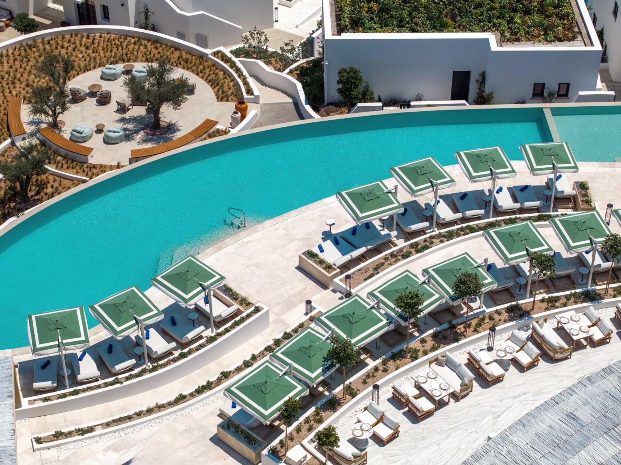 Sandblu Santorini, LXR Hotels & Resorts