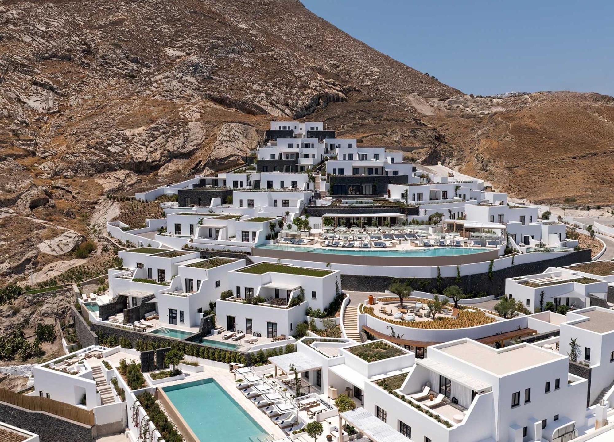 Sandblu Santorini, LXR Hotels & Resorts