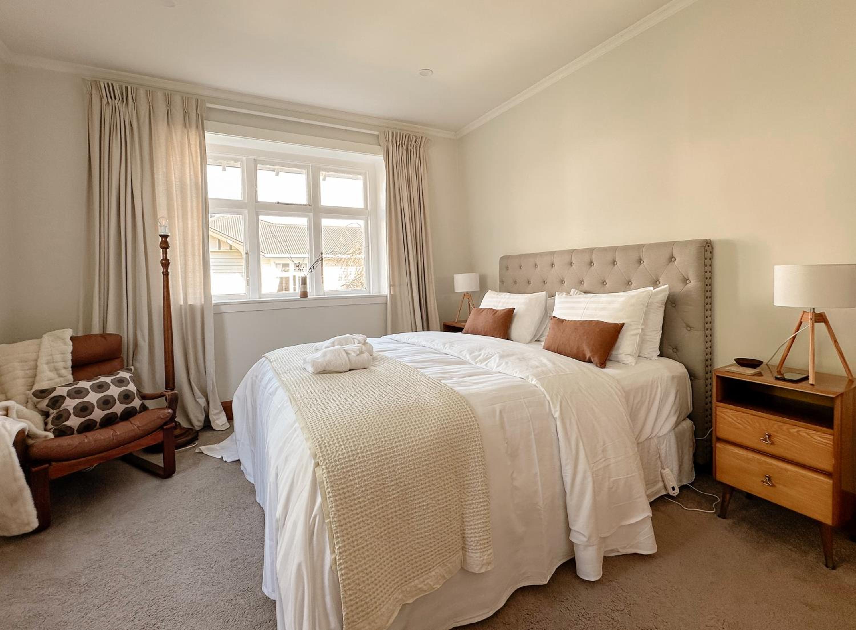 Dalton Cottage - Dreamy Retreat in Lush Gardens
