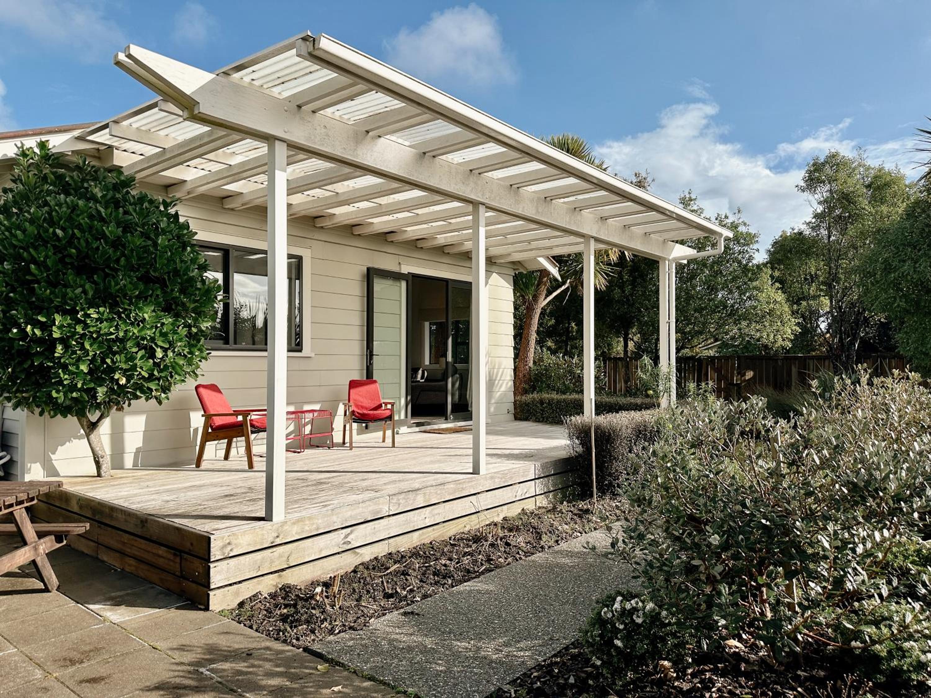 Dalton Cottage - Dreamy Retreat in Lush Gardens