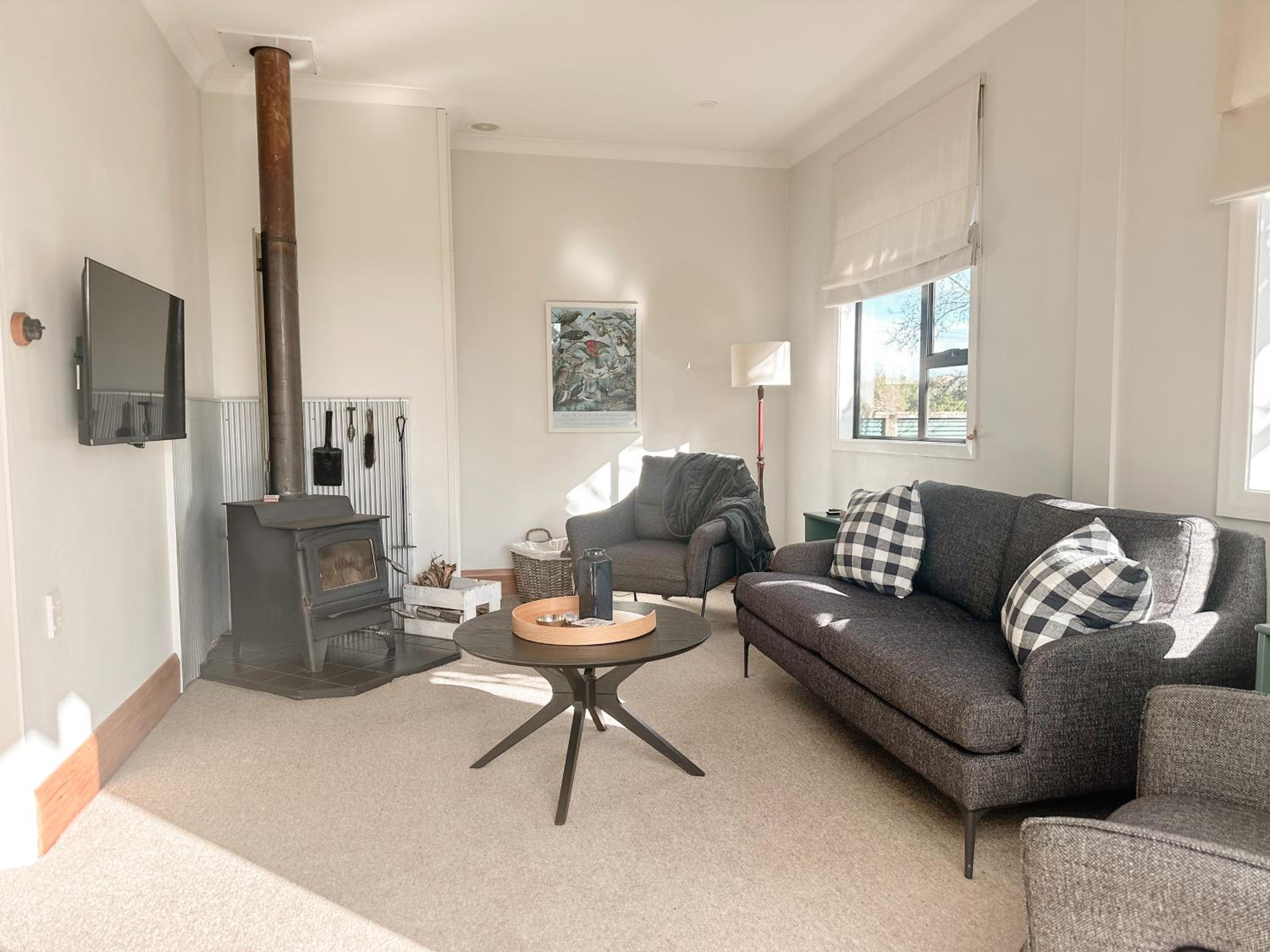 Dalton Cottage - Dreamy Retreat in Lush Gardens
