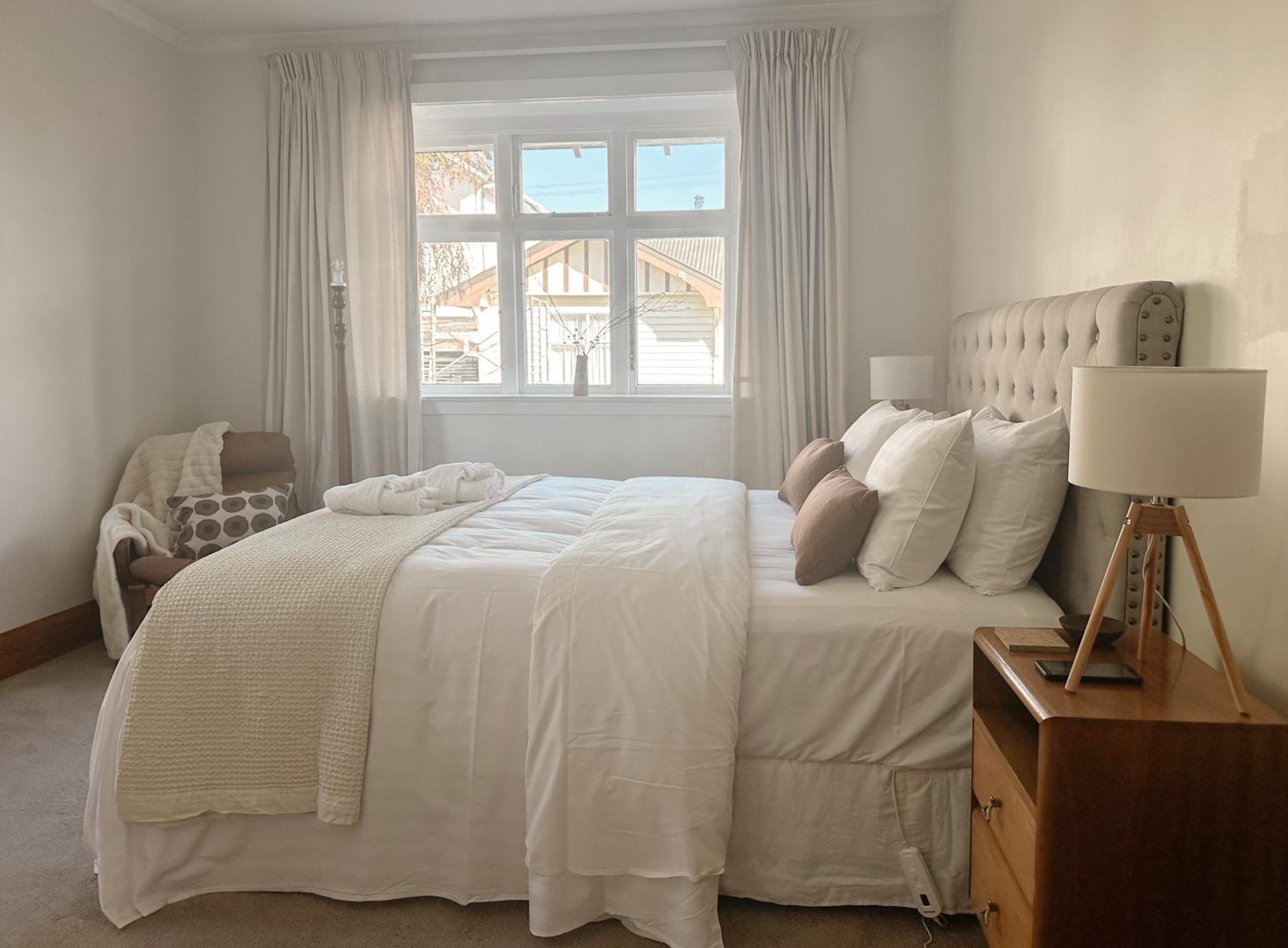 Dalton Cottage - Dreamy Retreat in Lush Gardens