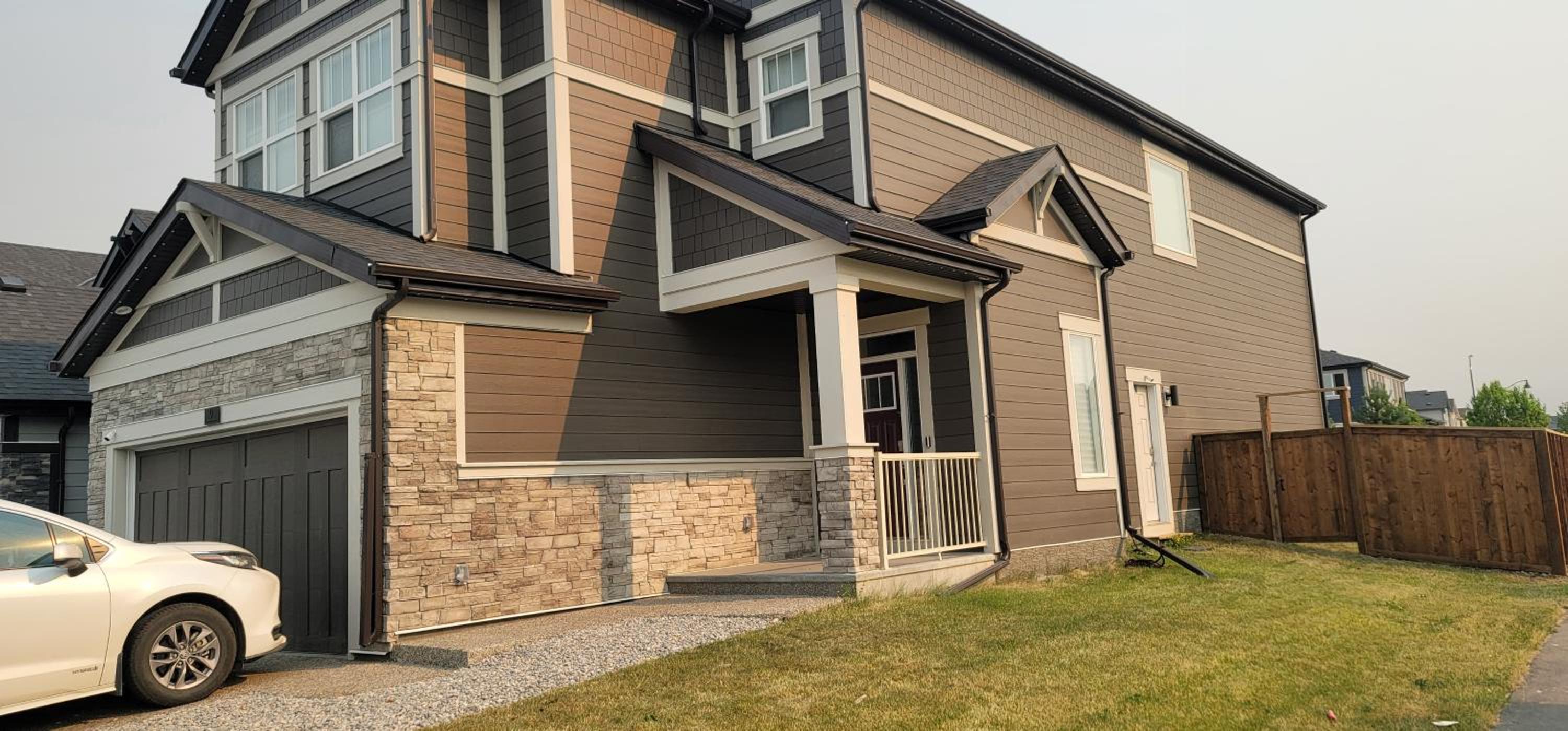 A Cozy home away from home at South East Calgary