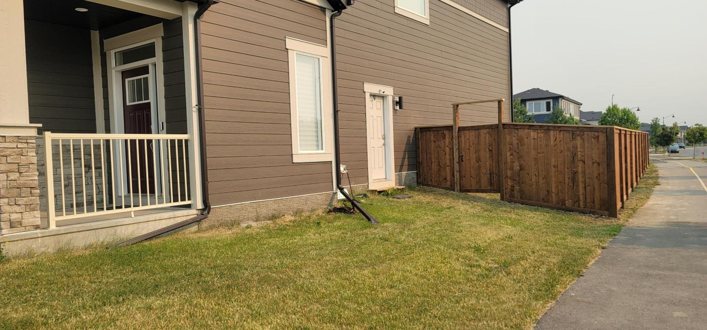 A Cozy home away from home at South East Calgary