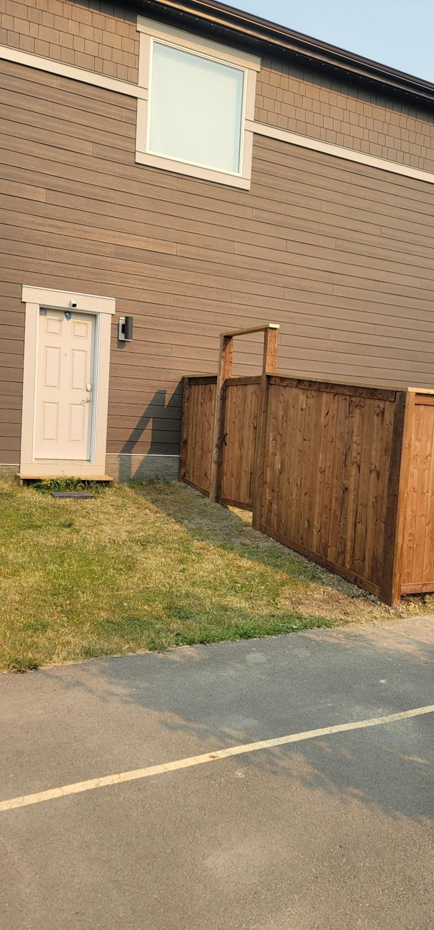 A Cozy home away from home at South East Calgary