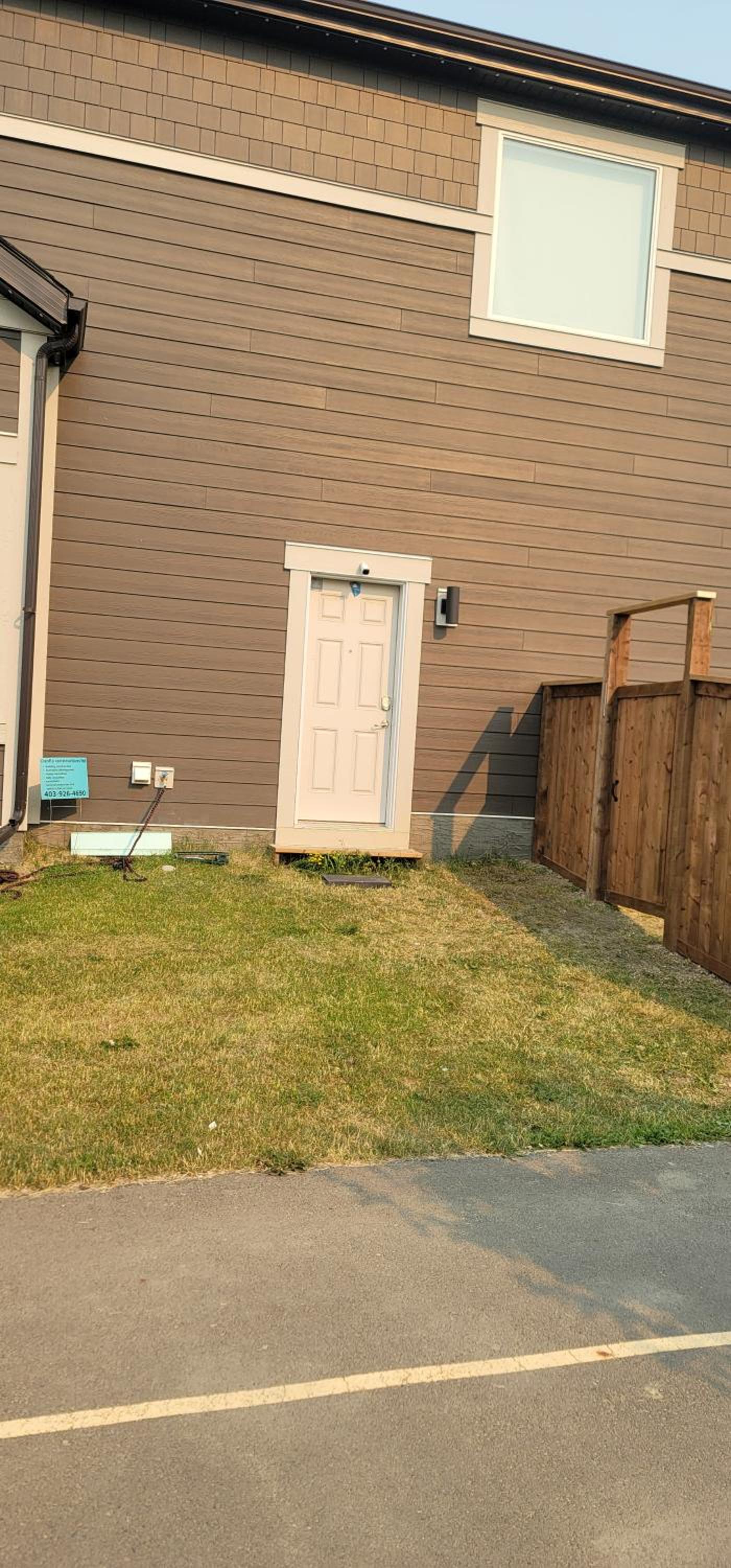 A Cozy home away from home at South East Calgary
