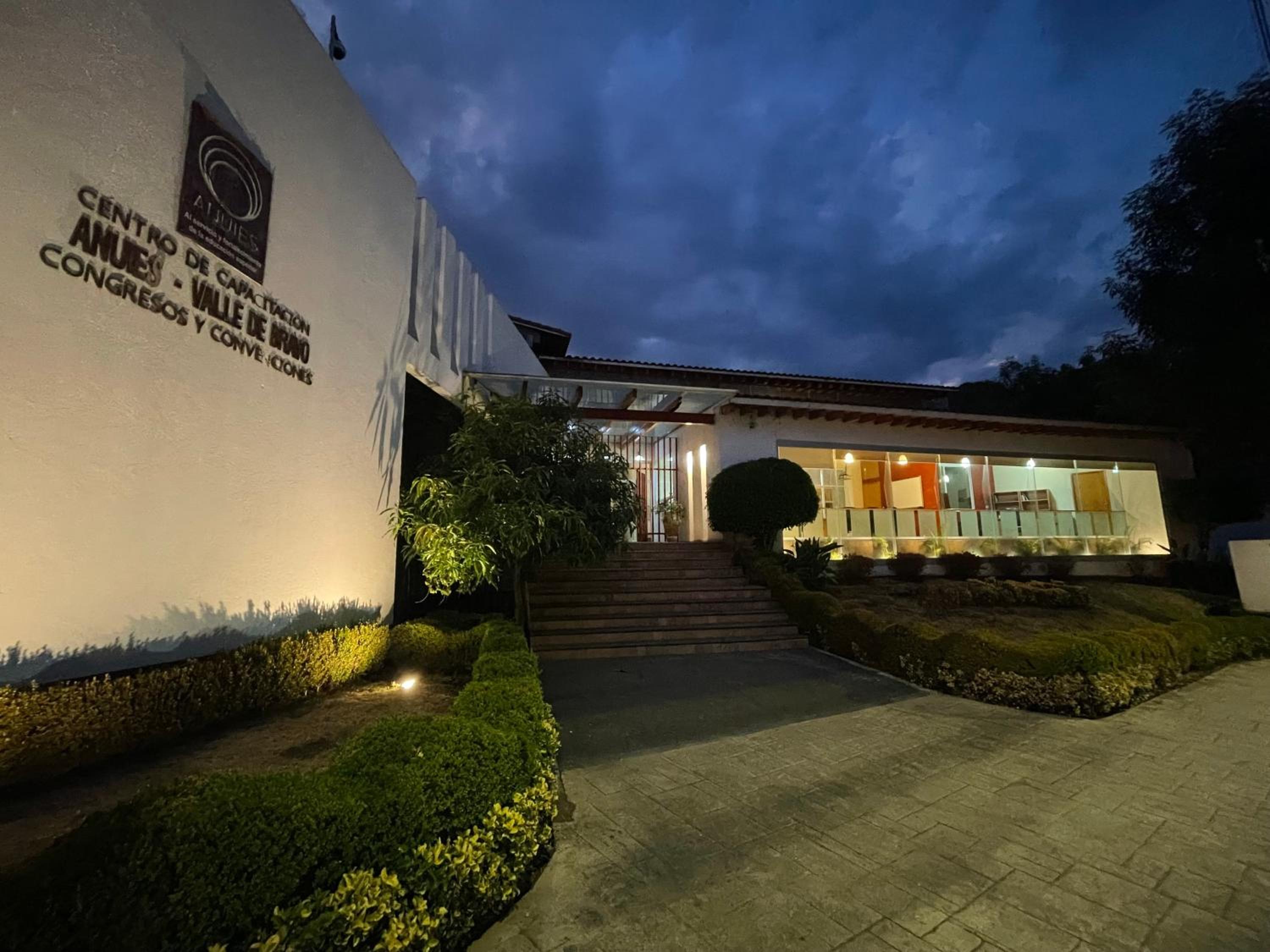 Hotel ANUIES Valle de Bravo - Image 1