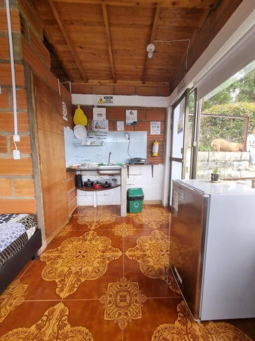 Hermosa cabaña frente al lago y la piedra 4