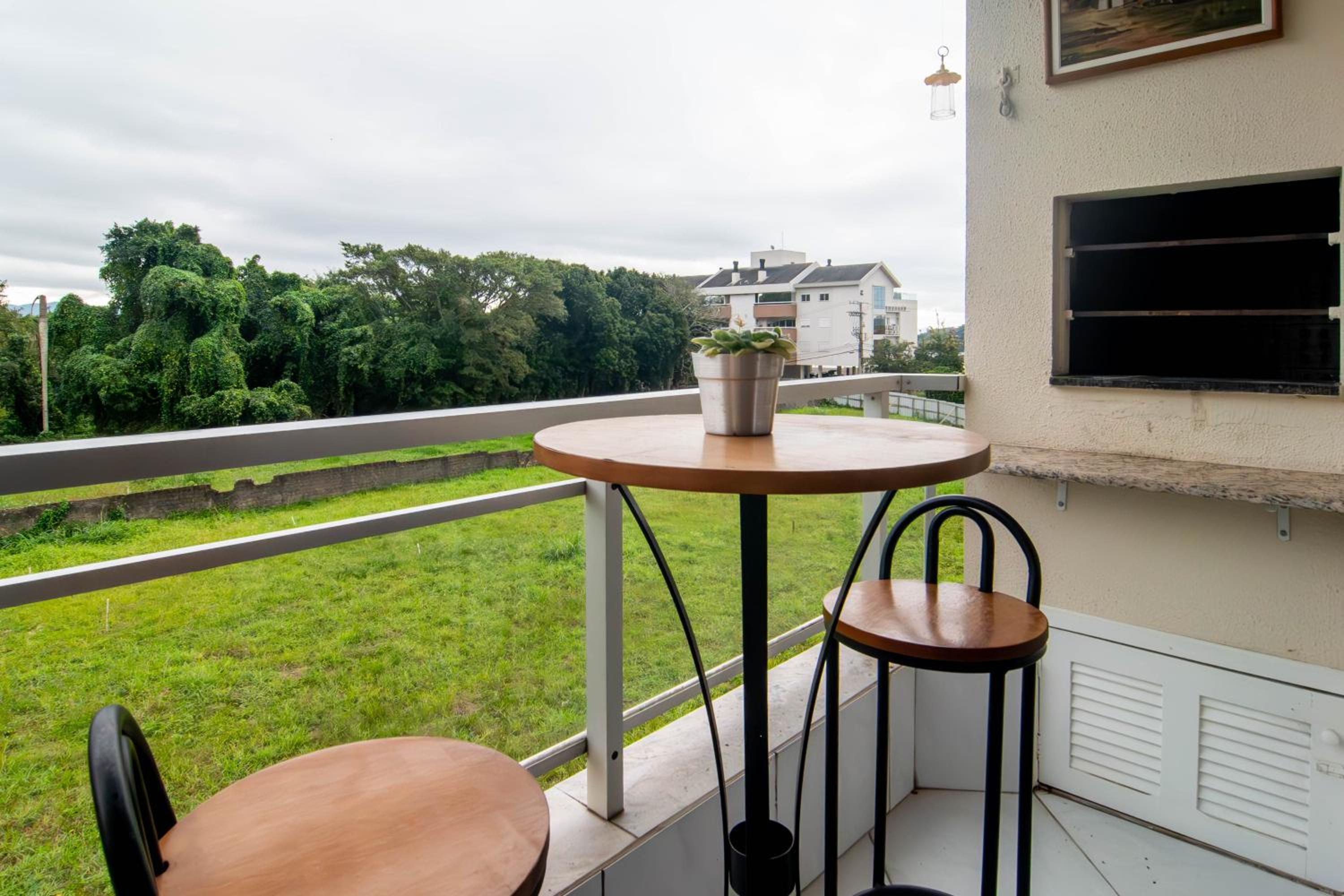 Apto em Canasvieiras com vista para o mar MW5560