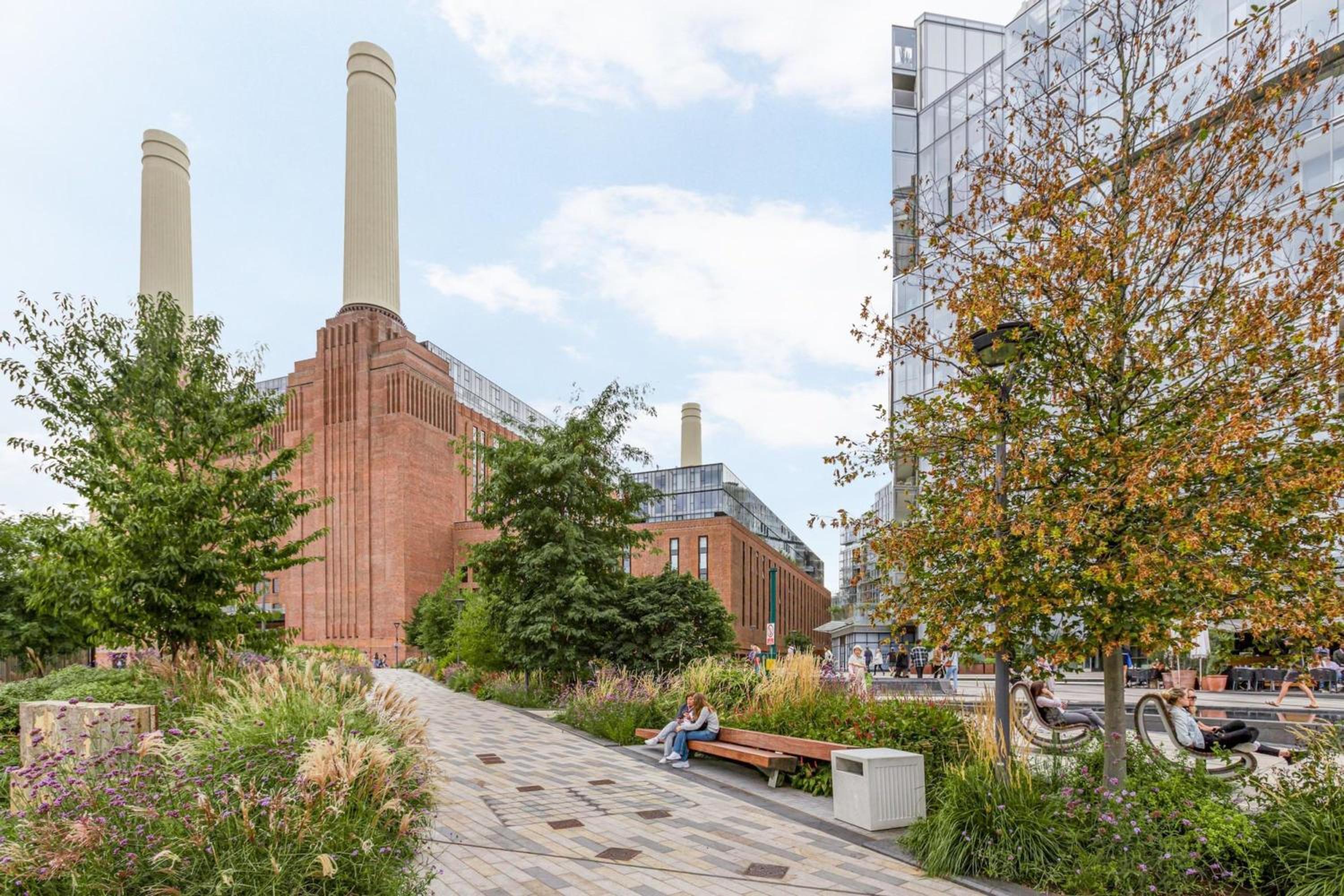 Battersea Power station flat with River views