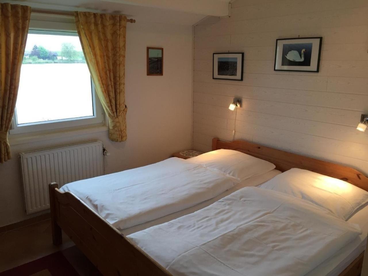 Ferienhaus direkt am Binnensee mit eigenem Steg