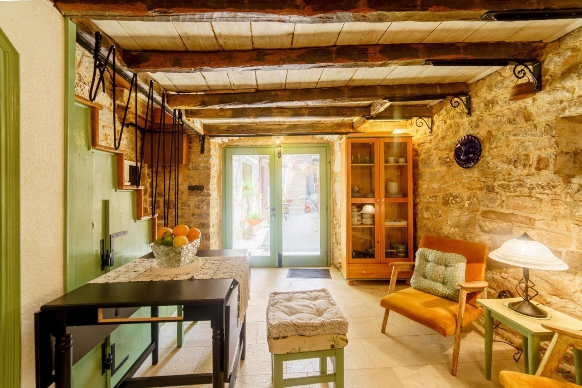 Haus In Kastel Sucurac Mit Garten Und Bbq view 3