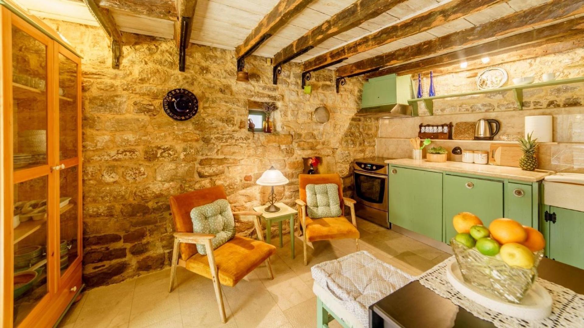 Haus In Kastel Sucurac Mit Garten Und Bbq view 4