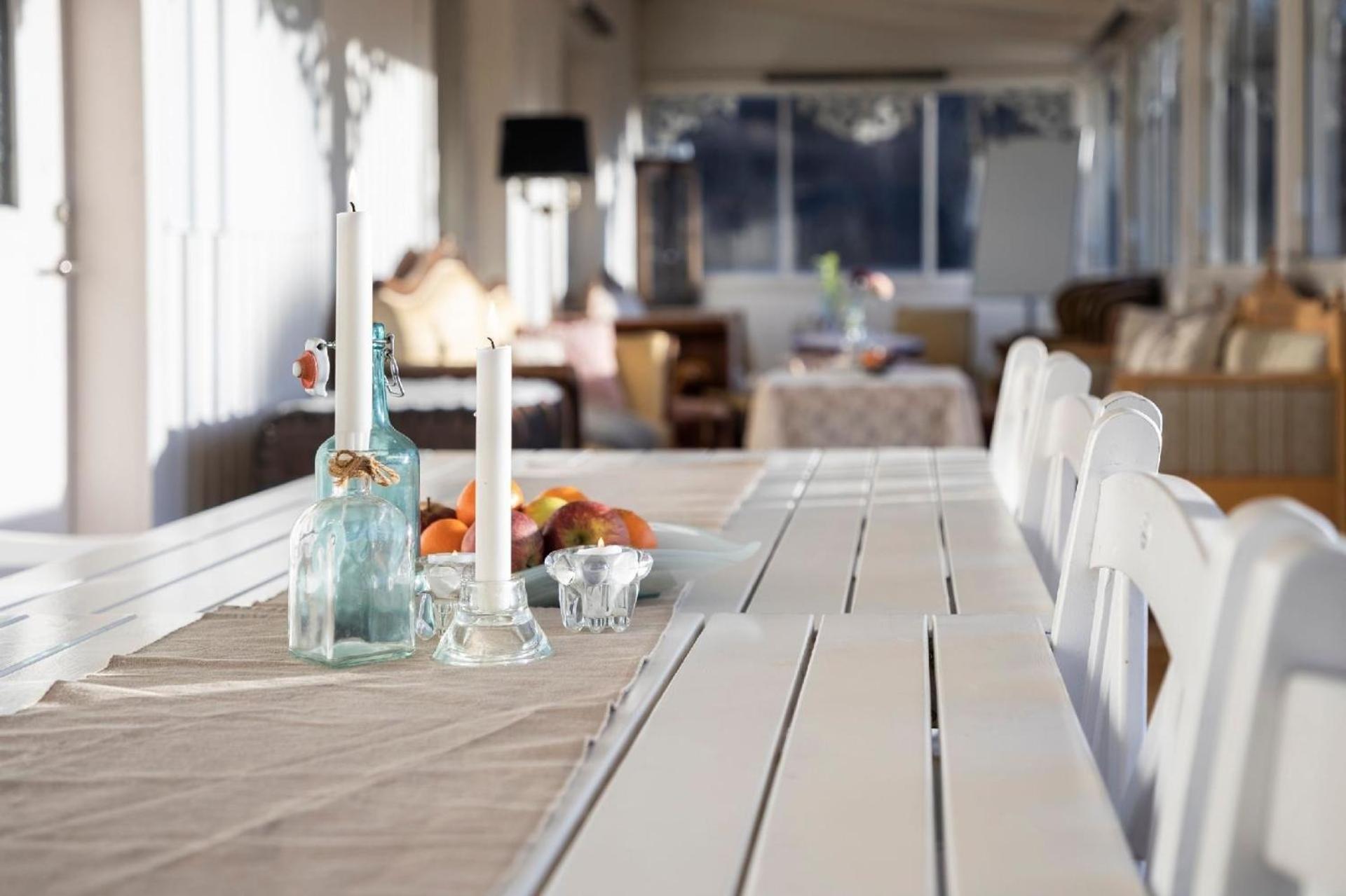 Paradiesische Villa mit Seeblick und Wintergarten
