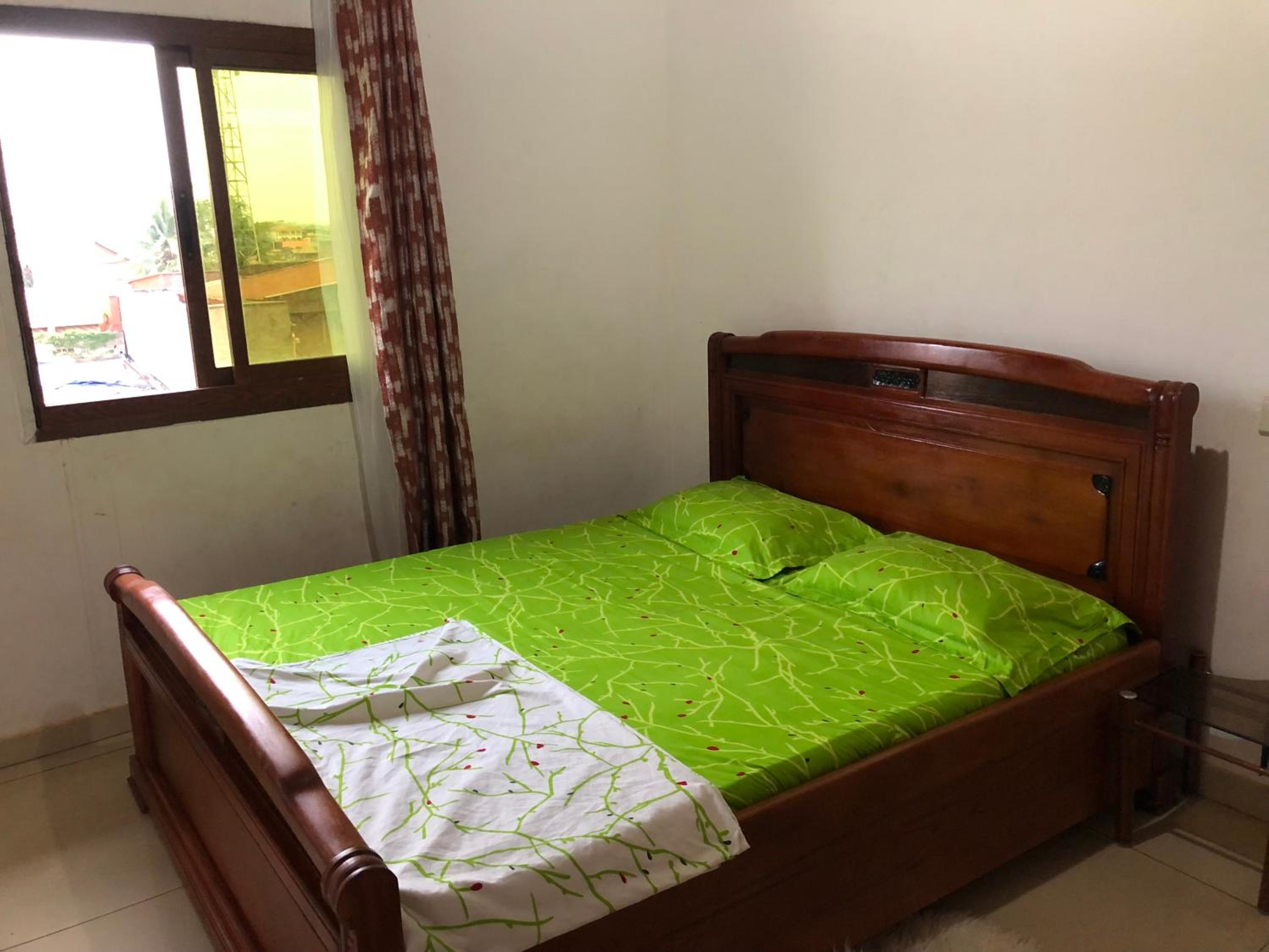 Appartement moderne de 120m2, doté de caméras de surveillance, quartier résidentiel, Nkomo Maetur, YAOUNDE