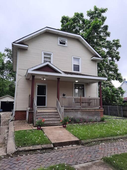 Galesburg Vacations - Located 1 mile from Downtown and Knox College - Property Image 1