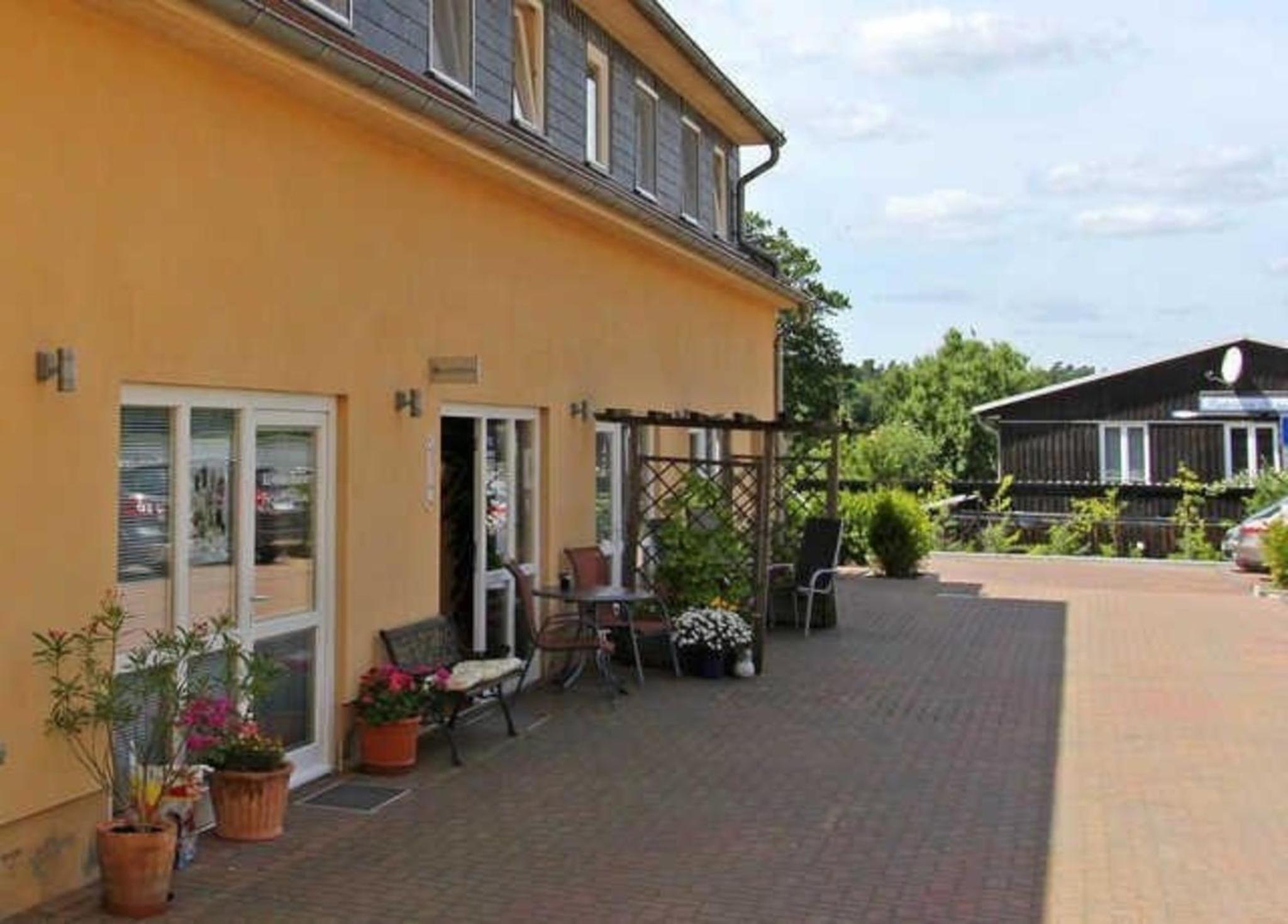 Maisonettewohnung Mit Kleiner Eingangsterrasse