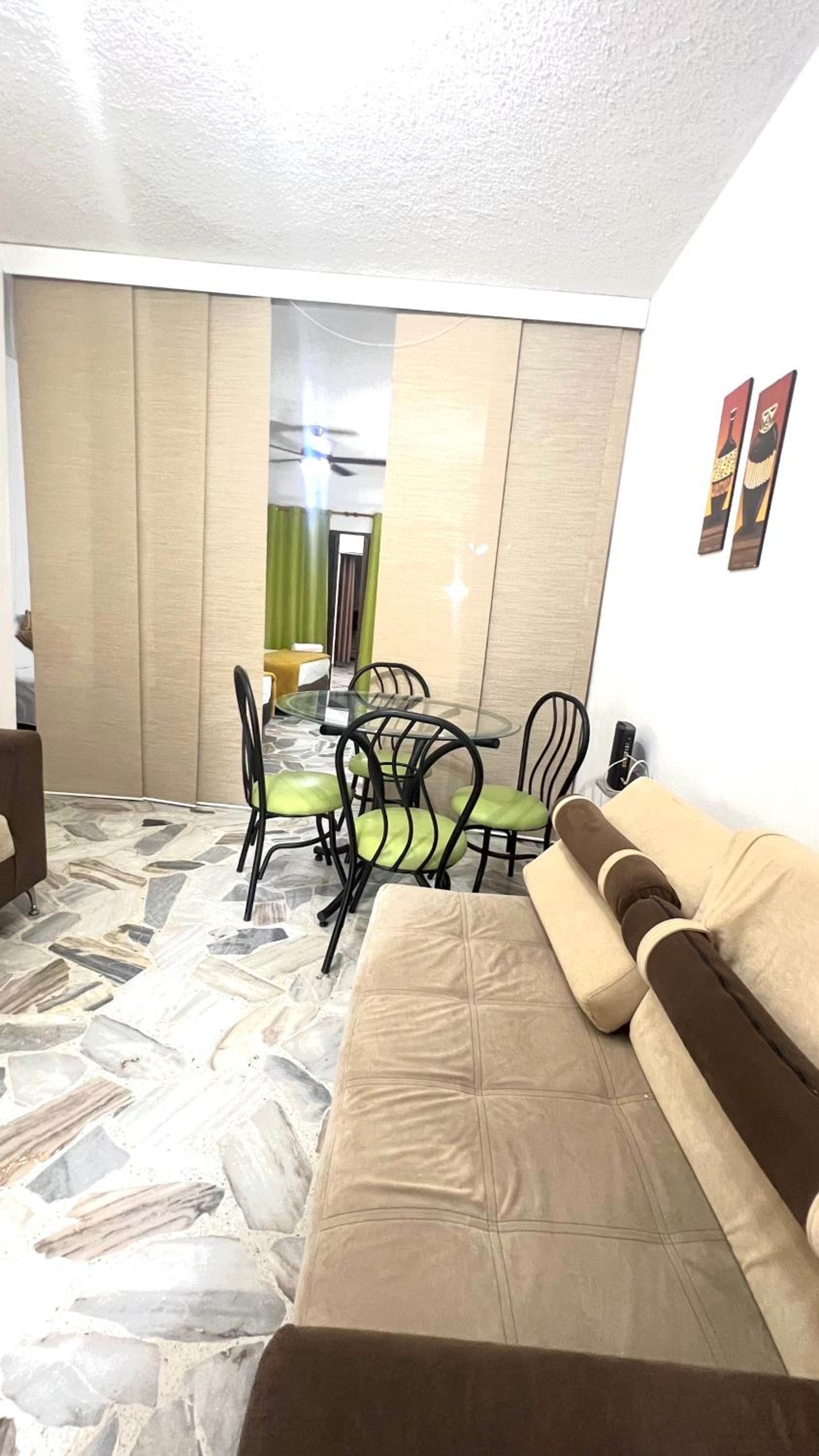 Moderno apartasuite con aire acondicionado