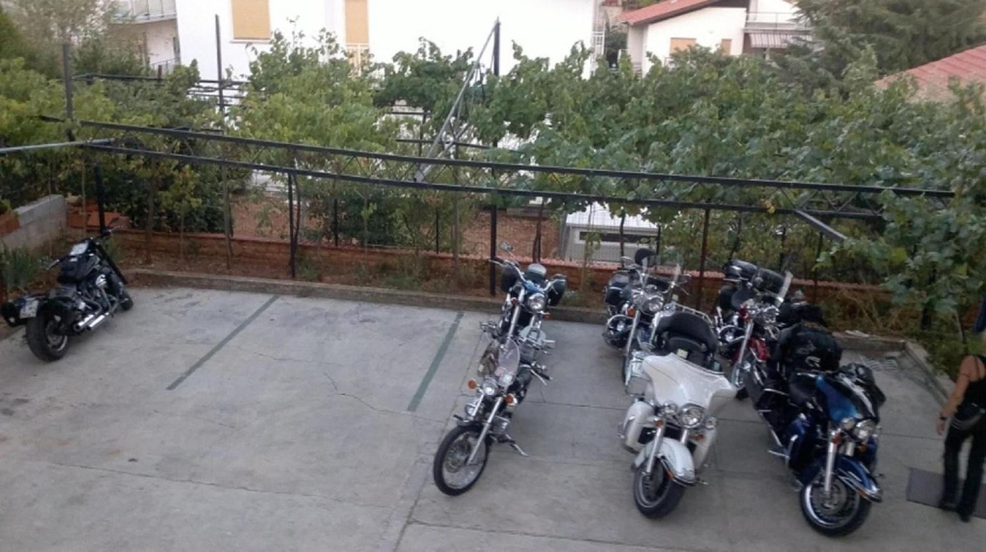 Photo 18