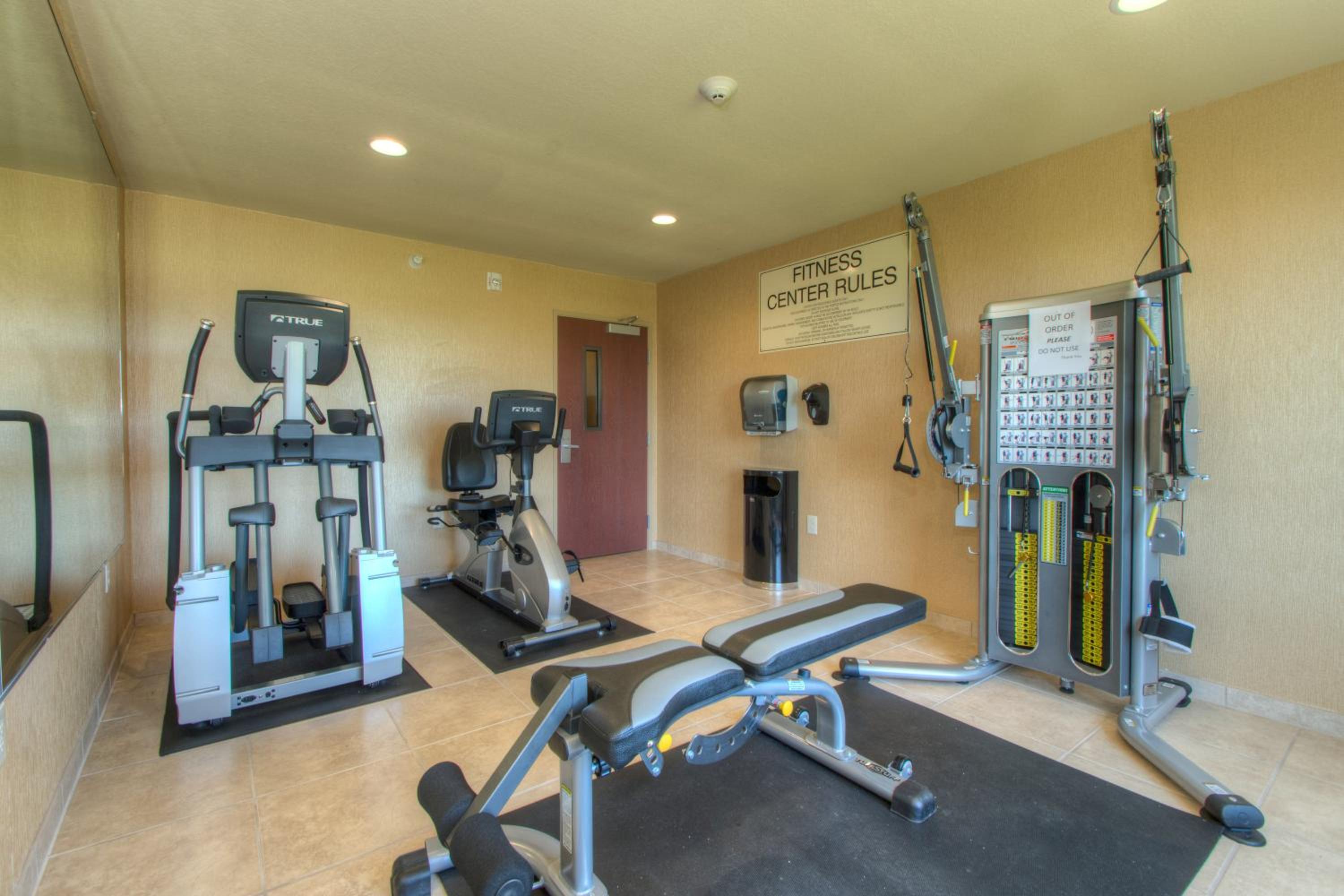 Cobblestone Inn & Suites - Holyoke