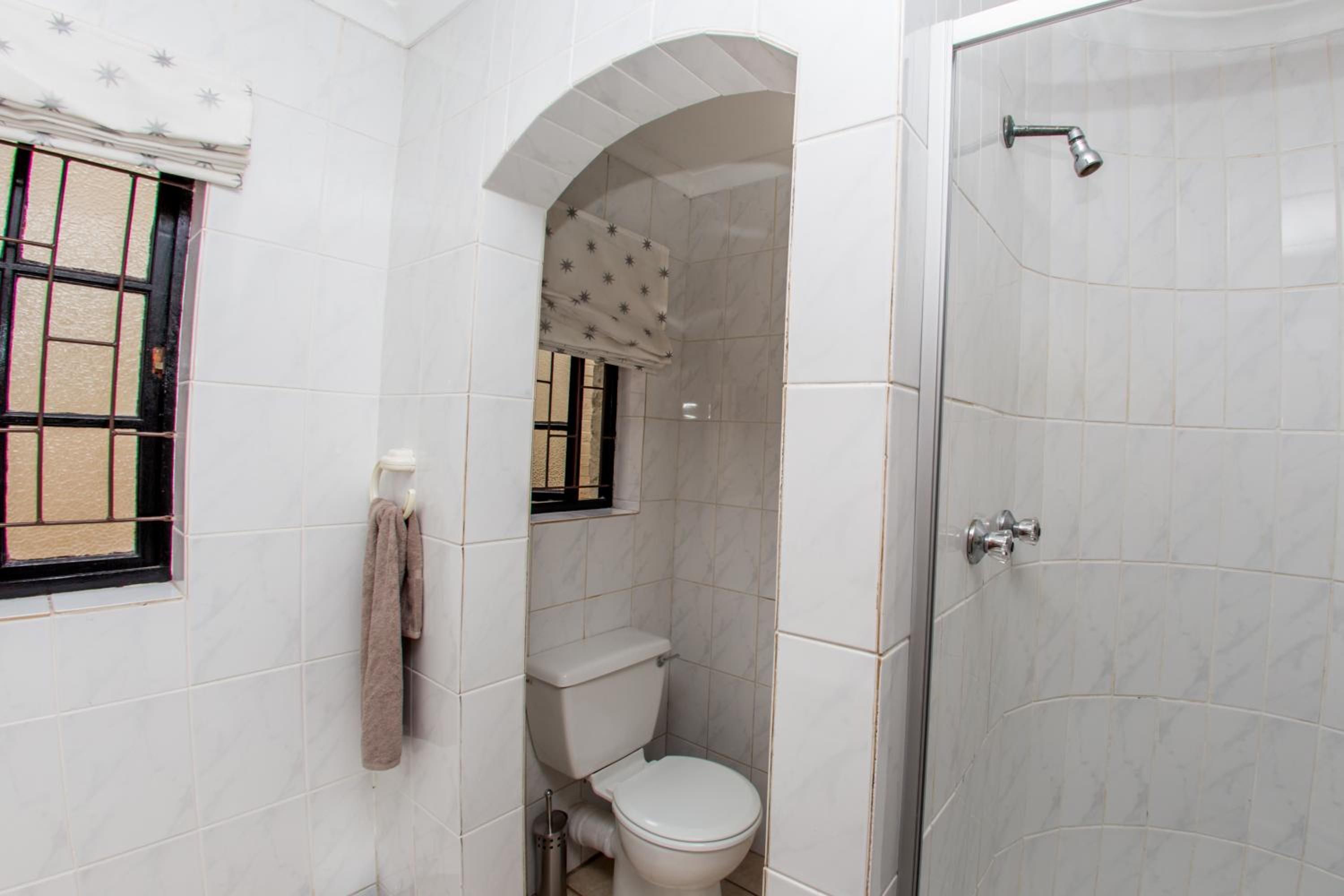 Winelands Villa Guesthouse and Cottages