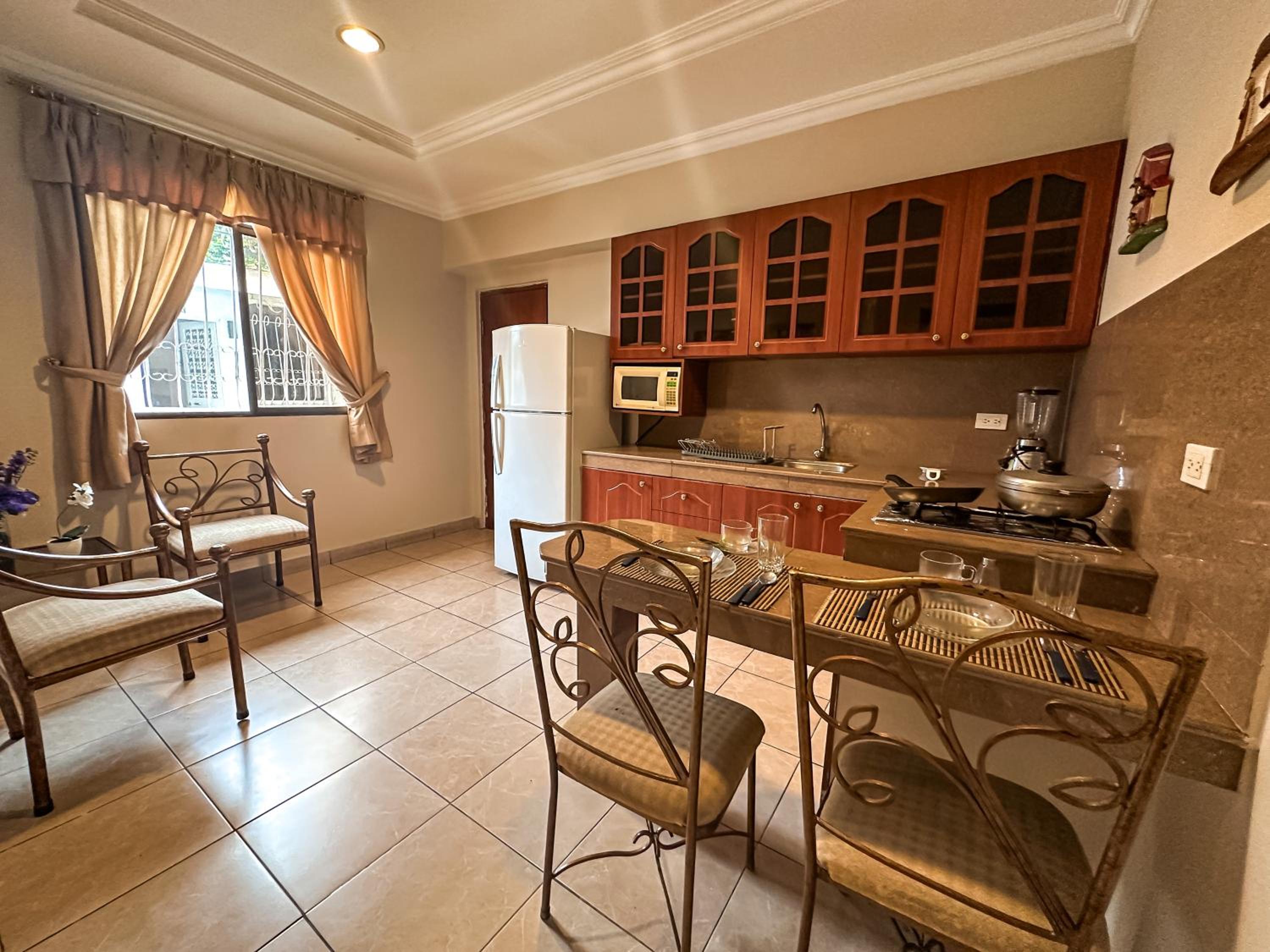 El Patio Suites