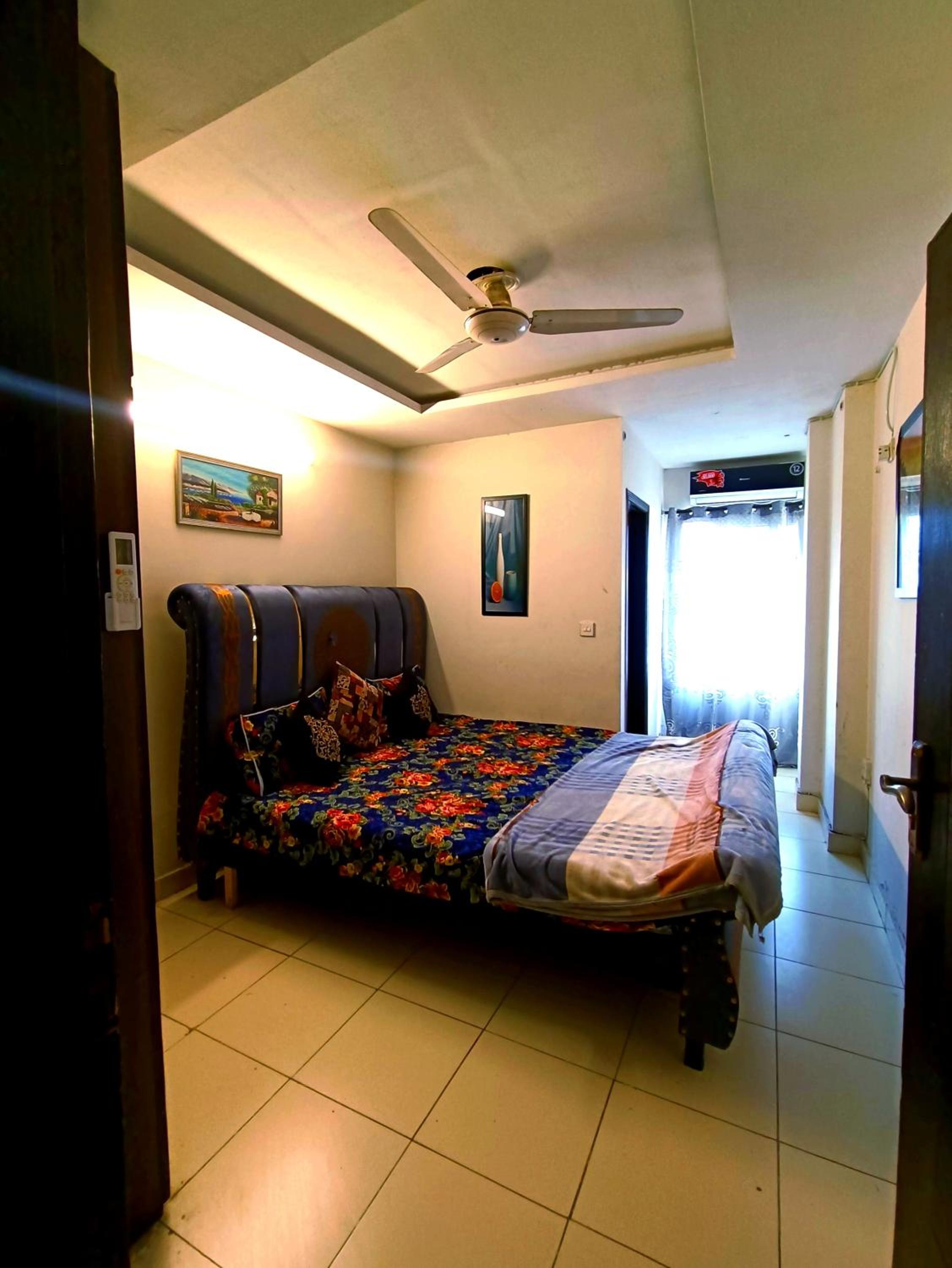 1 Bedroom Apartment with Attached Bathroom view 3