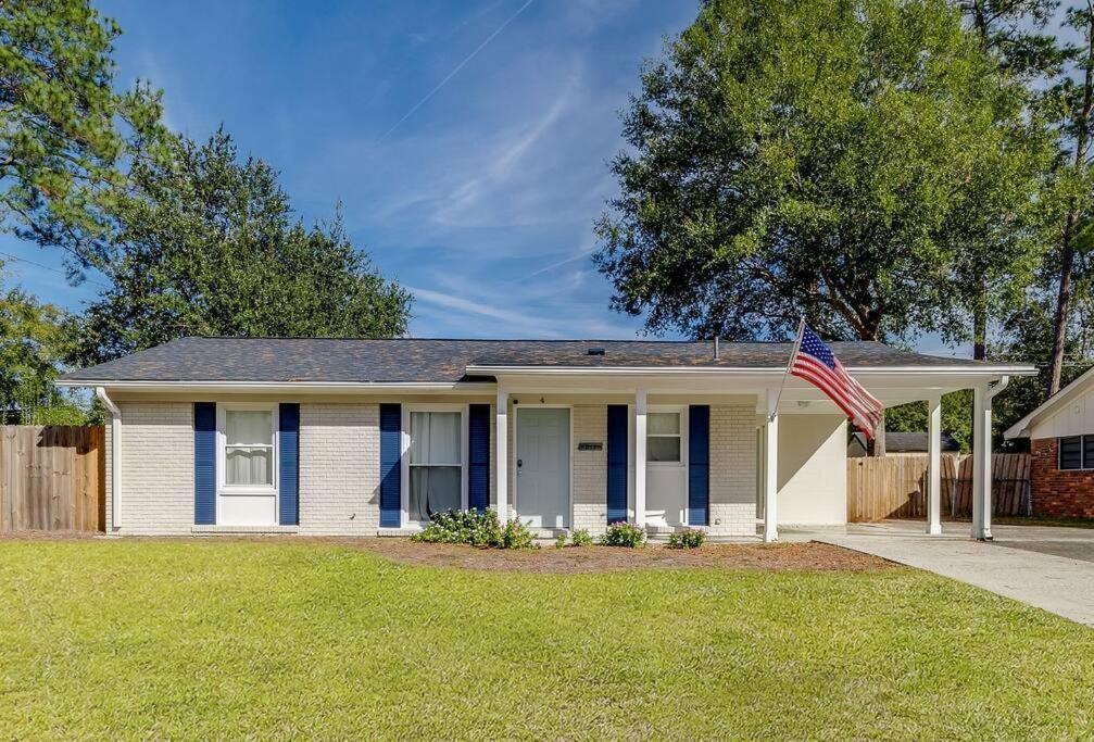 Centrally located between Tybee Island and DT Savannah view 2