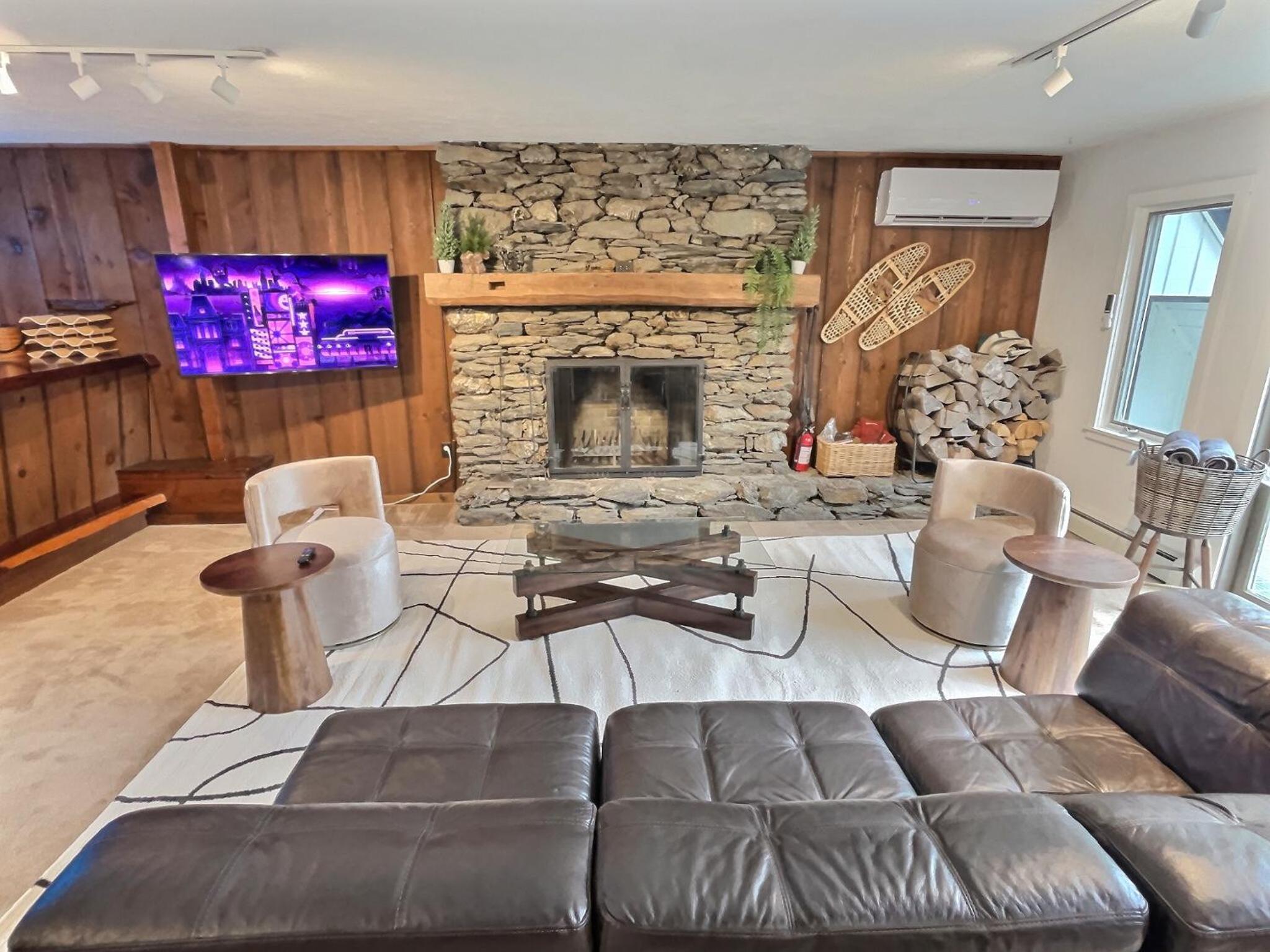 BearWatch AC Hot Tub, Games, Grill, FirePit, VIEWS