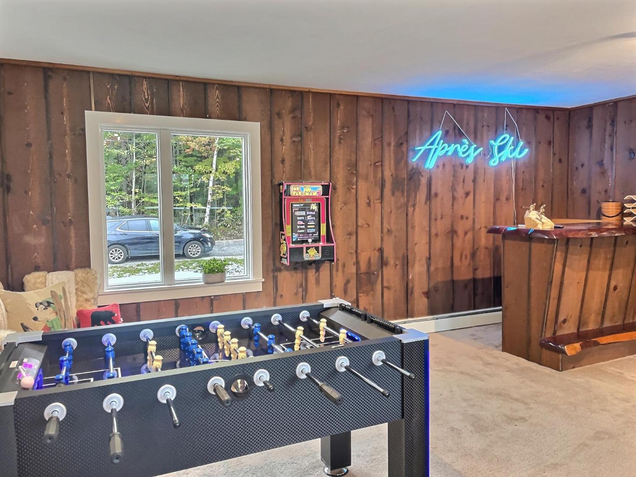 BearWatch AC Hot Tub, Games, Grill, FirePit, VIEWS