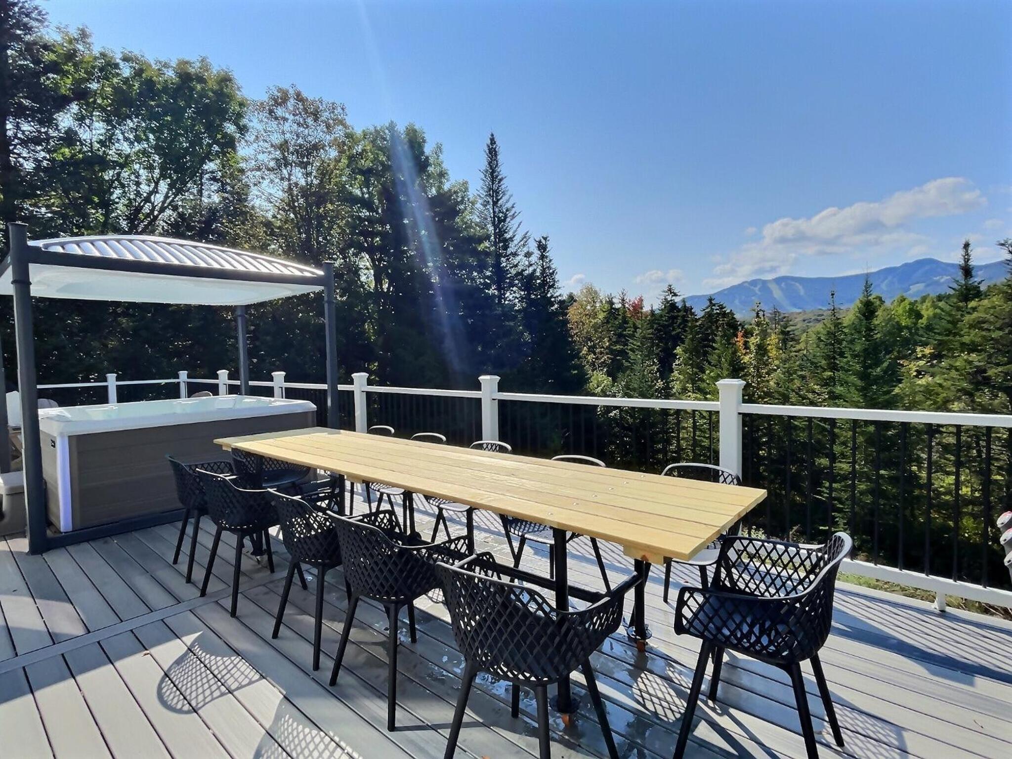 BearWatch AC Hot Tub, Games, Grill, FirePit, VIEWS