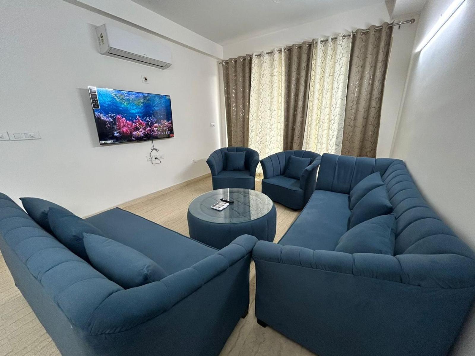 Flat in Wave estate