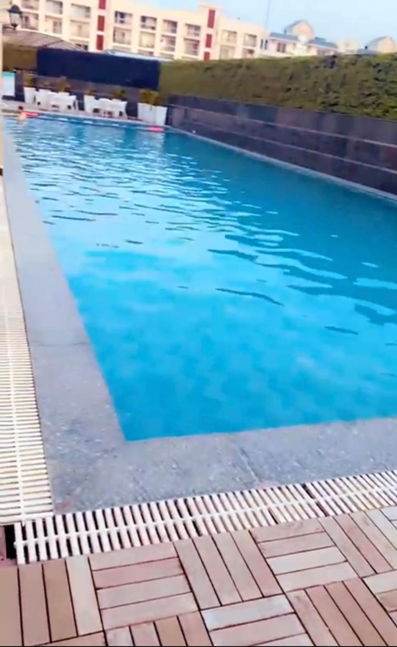 Flat in Wave estate
