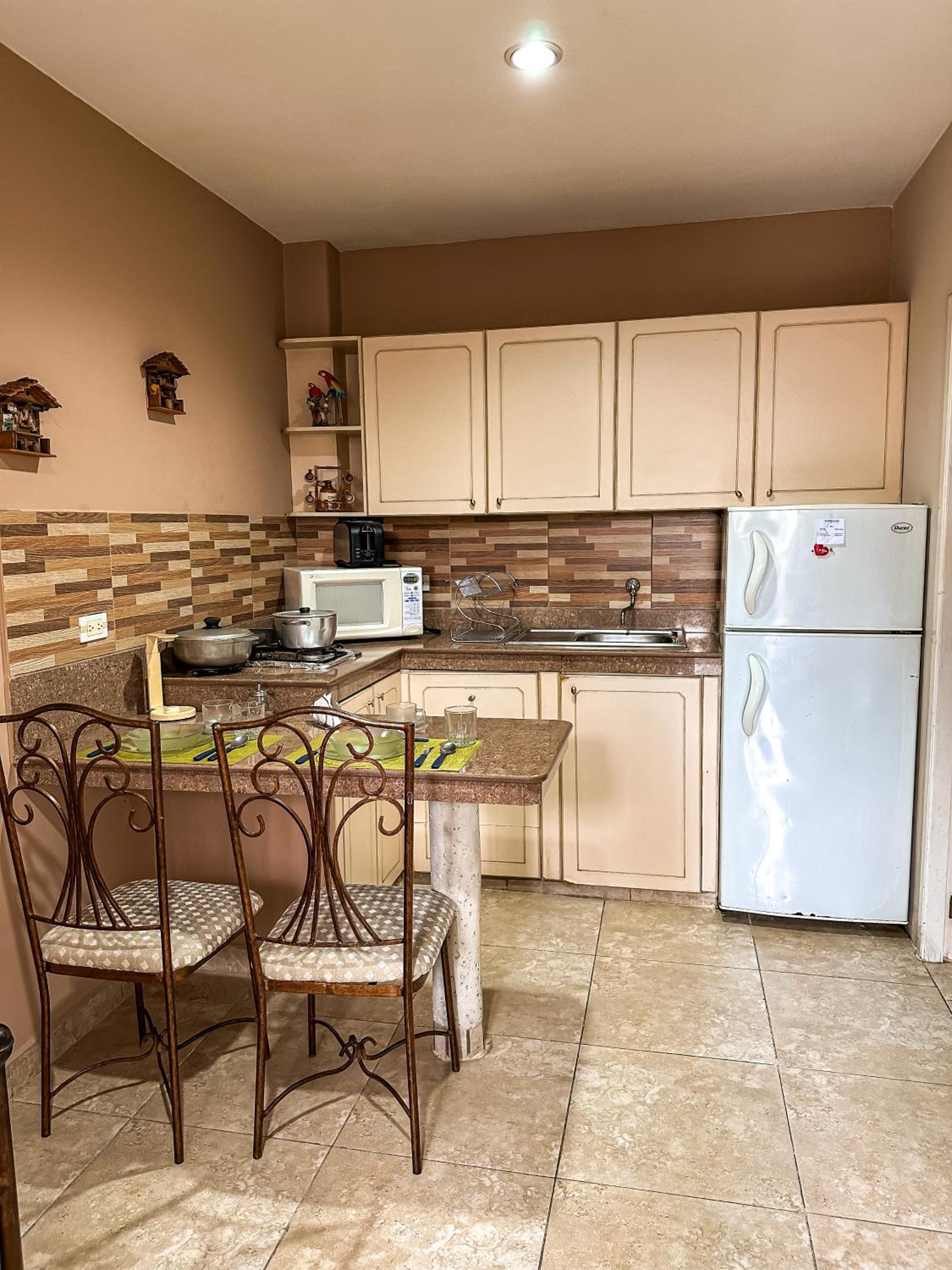 El Patio Suites