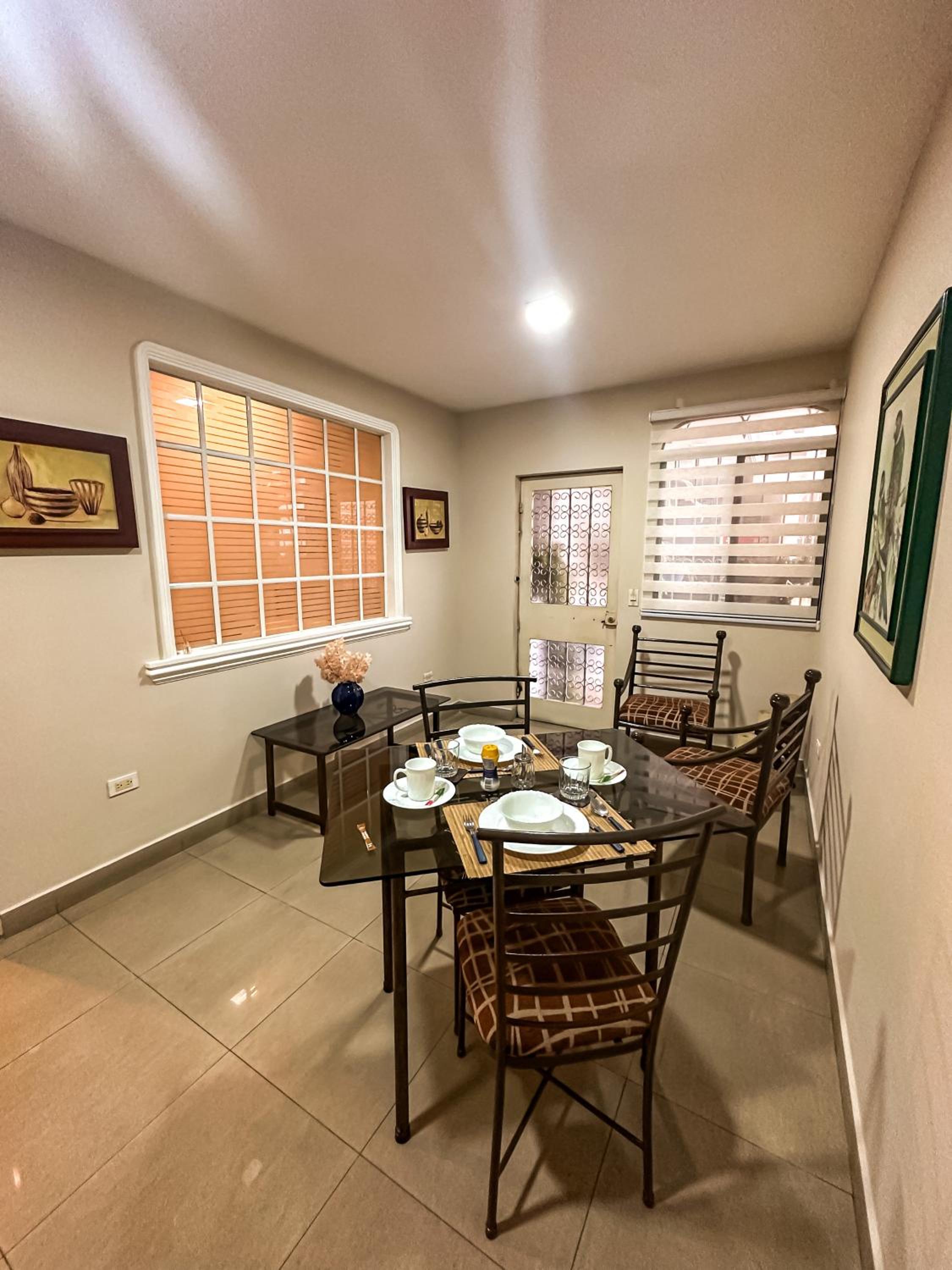 El Patio Suites