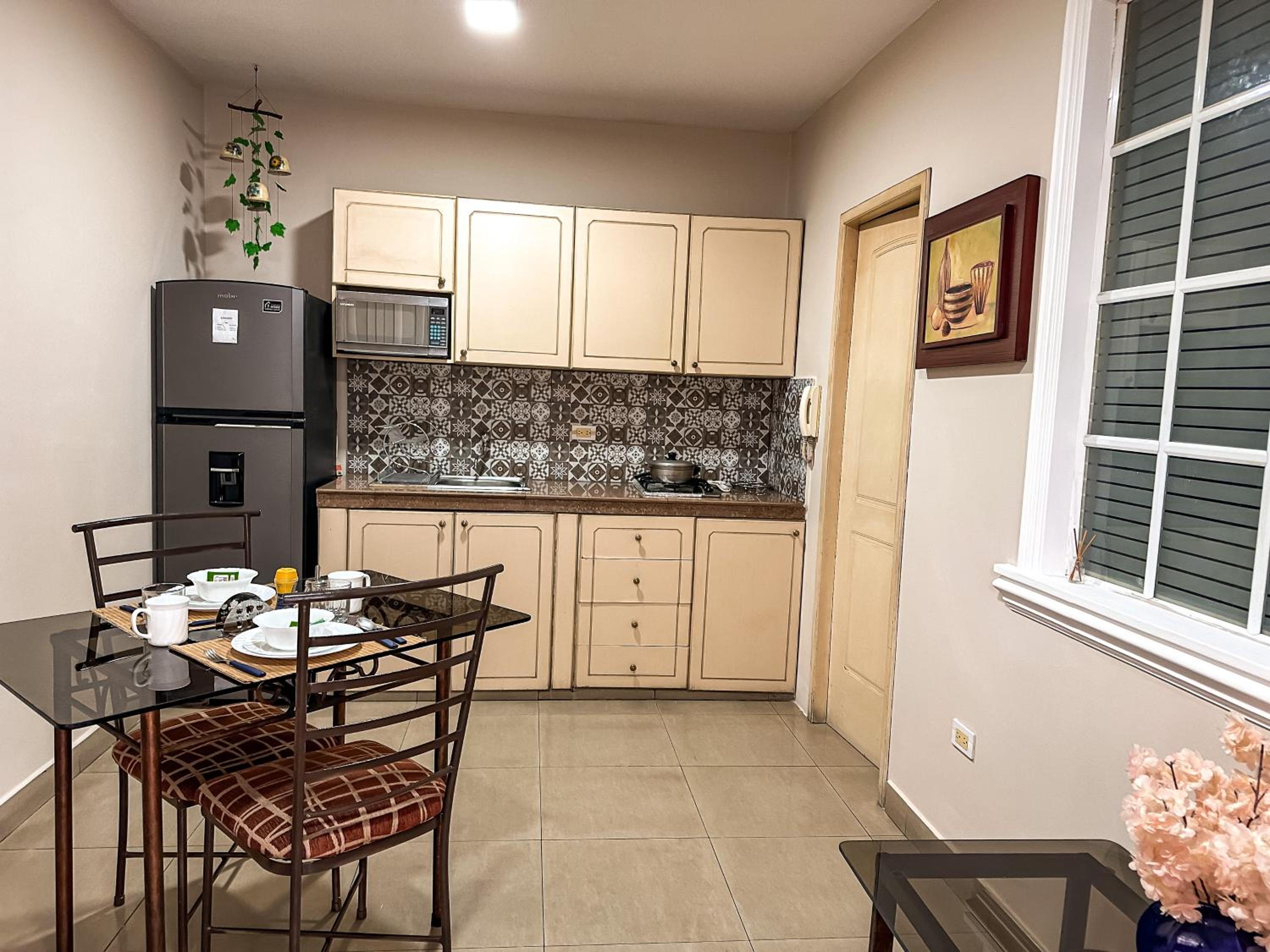 El Patio Suites