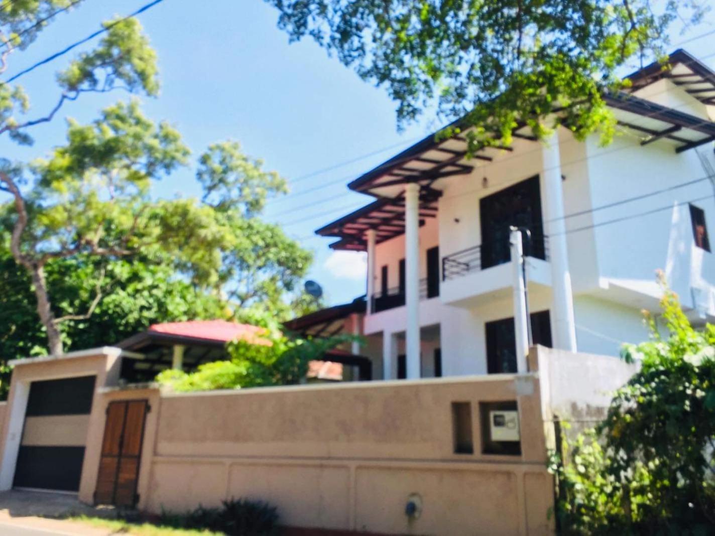 Hiru Villa