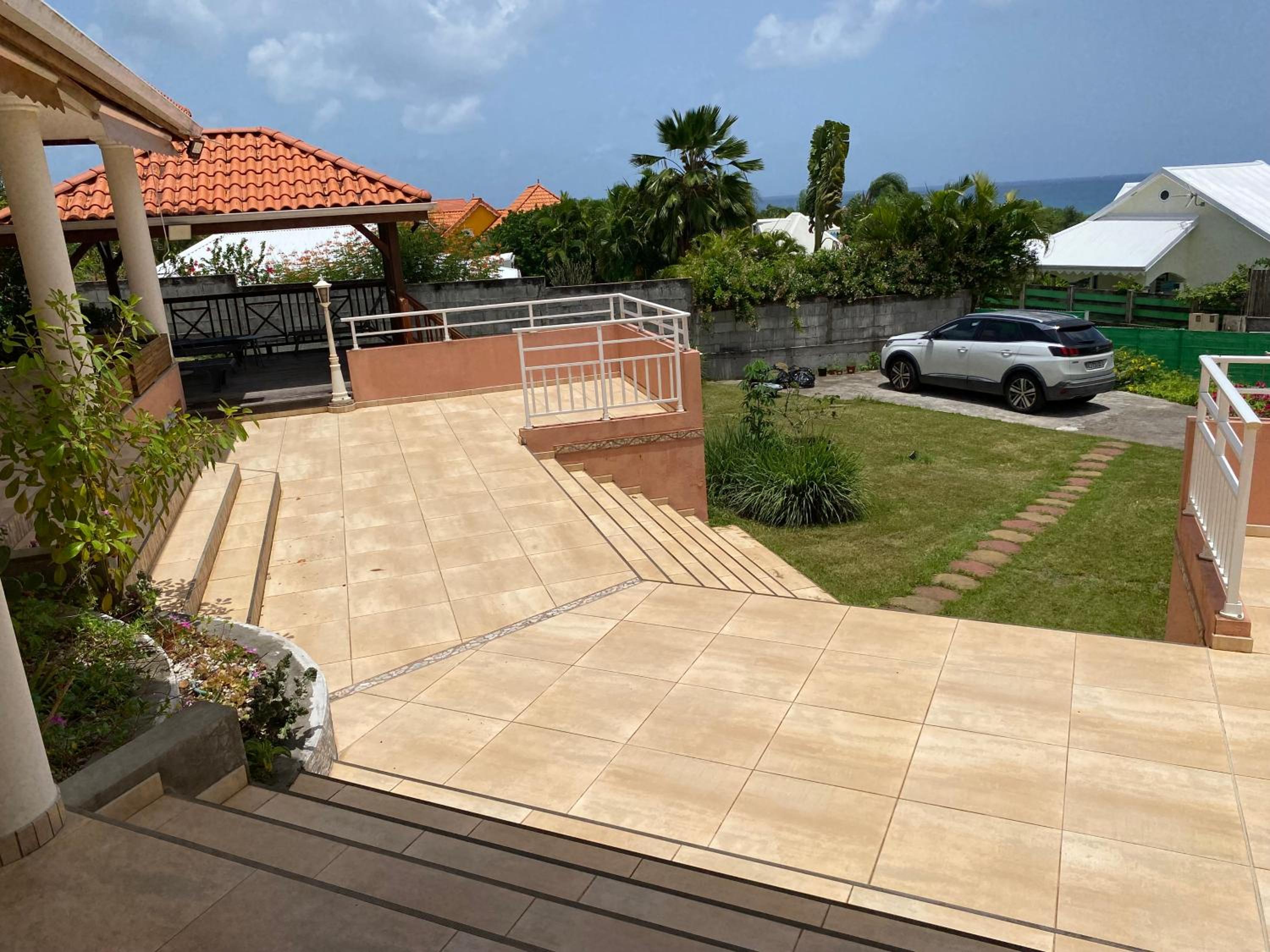 VILLA de charme SAINTE LUCE view 4