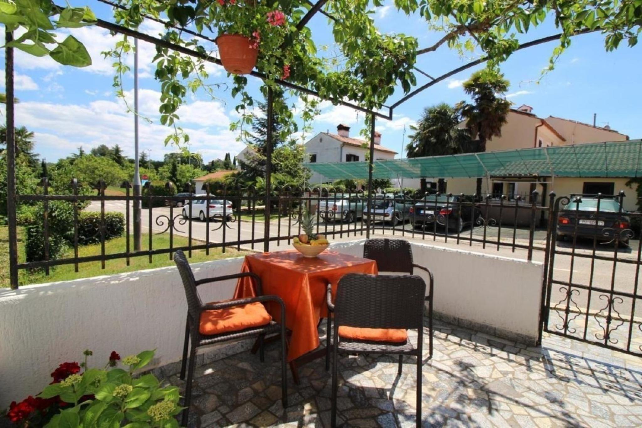Ferienwohnung Pergola mit schöner Terrasse