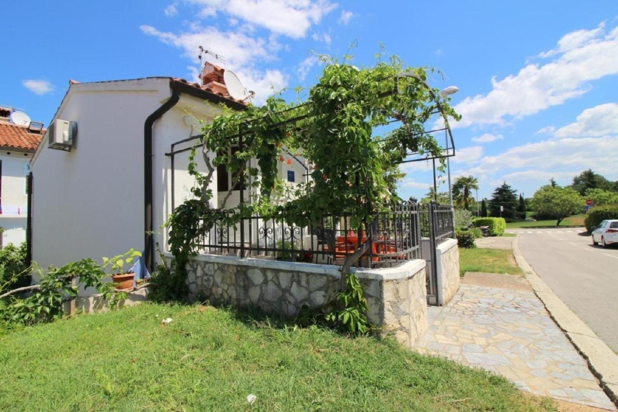 Ferienwohnung Pergola mit schöner Terrasse