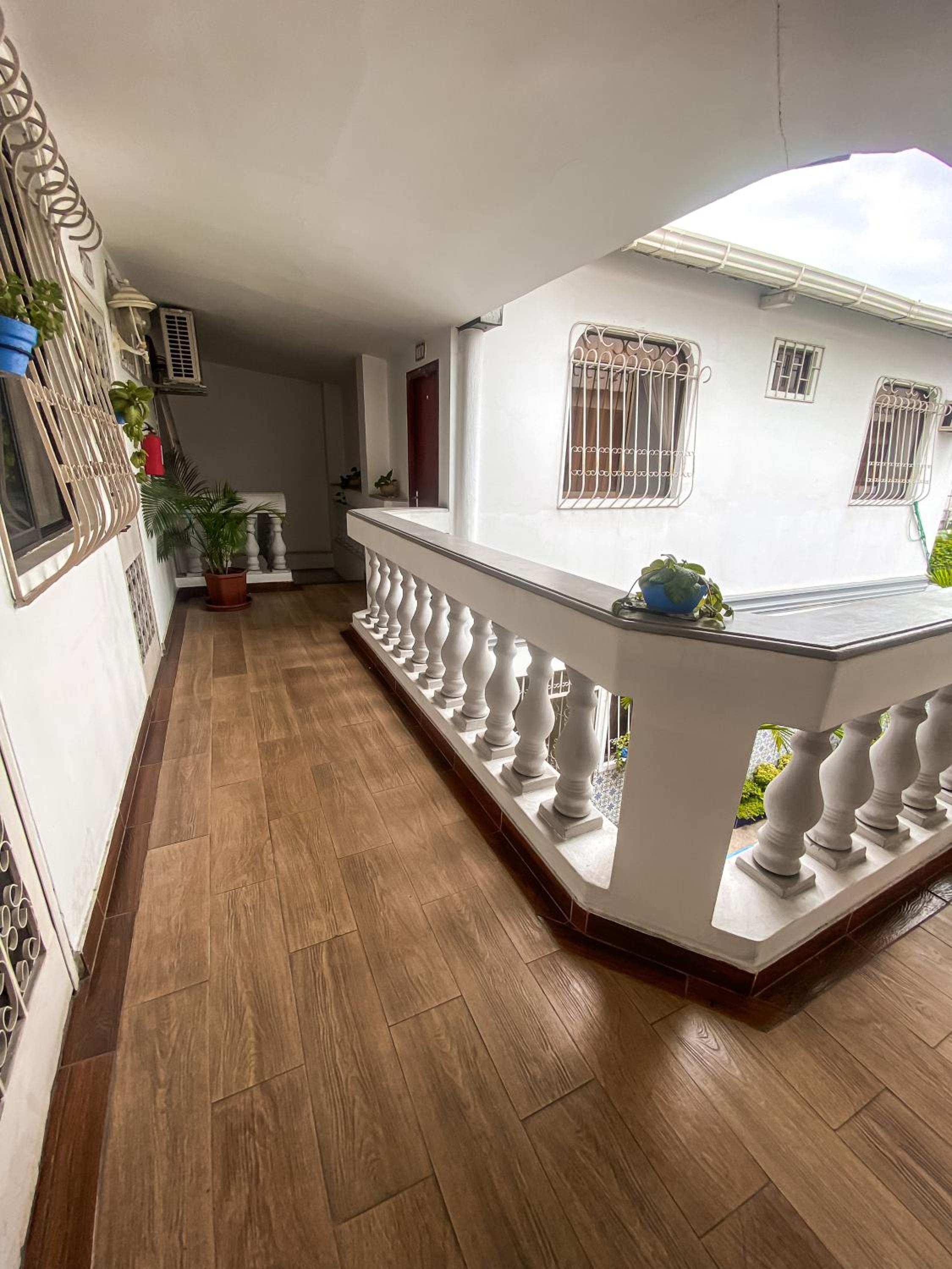 El Patio Suites