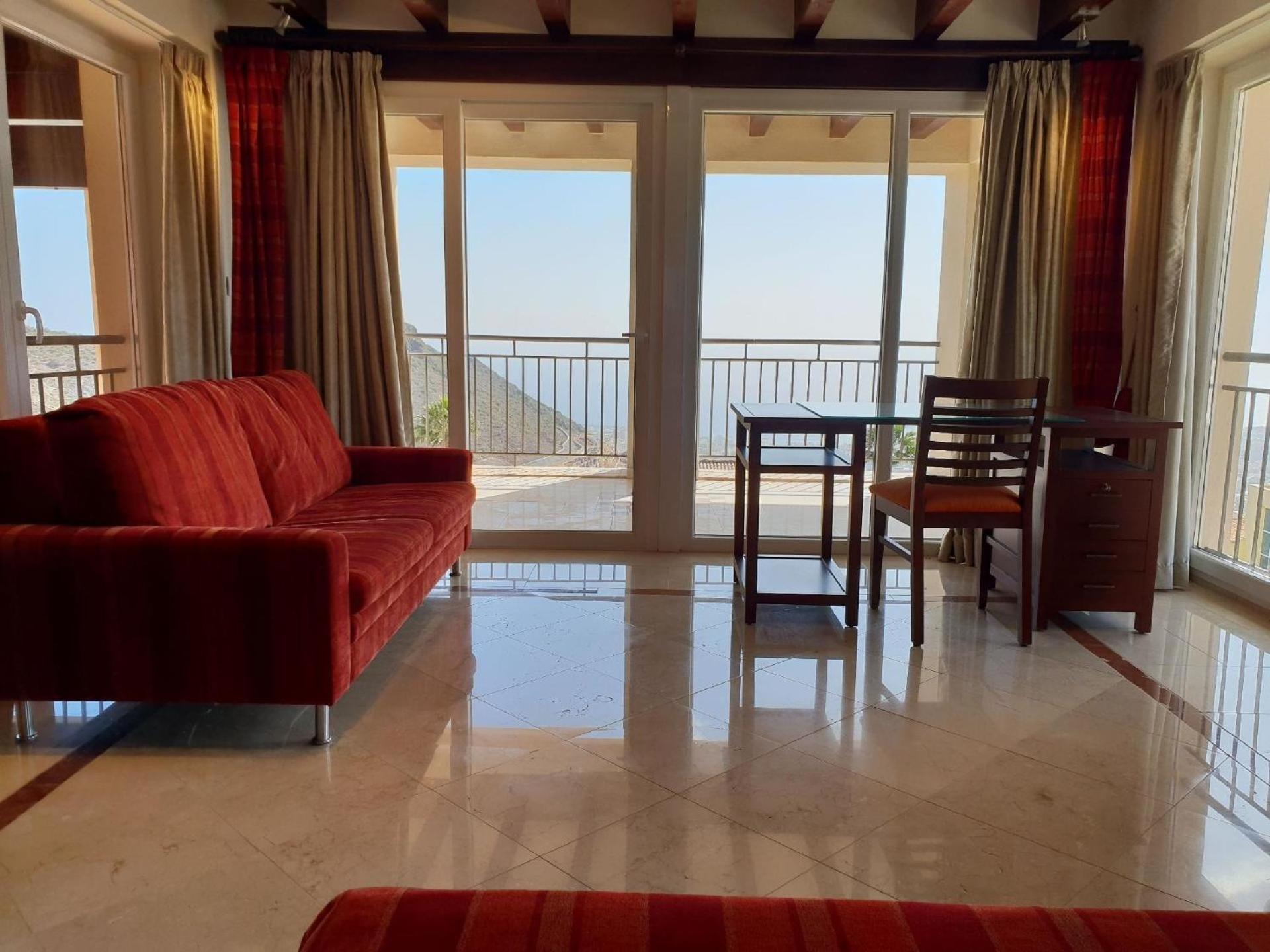 Villa Strelitzia mit Balkon und Meerblick