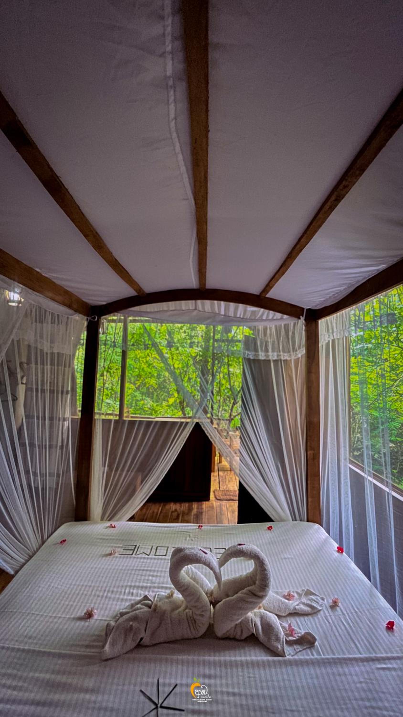 Habarana Tree House Ambasewana Resort