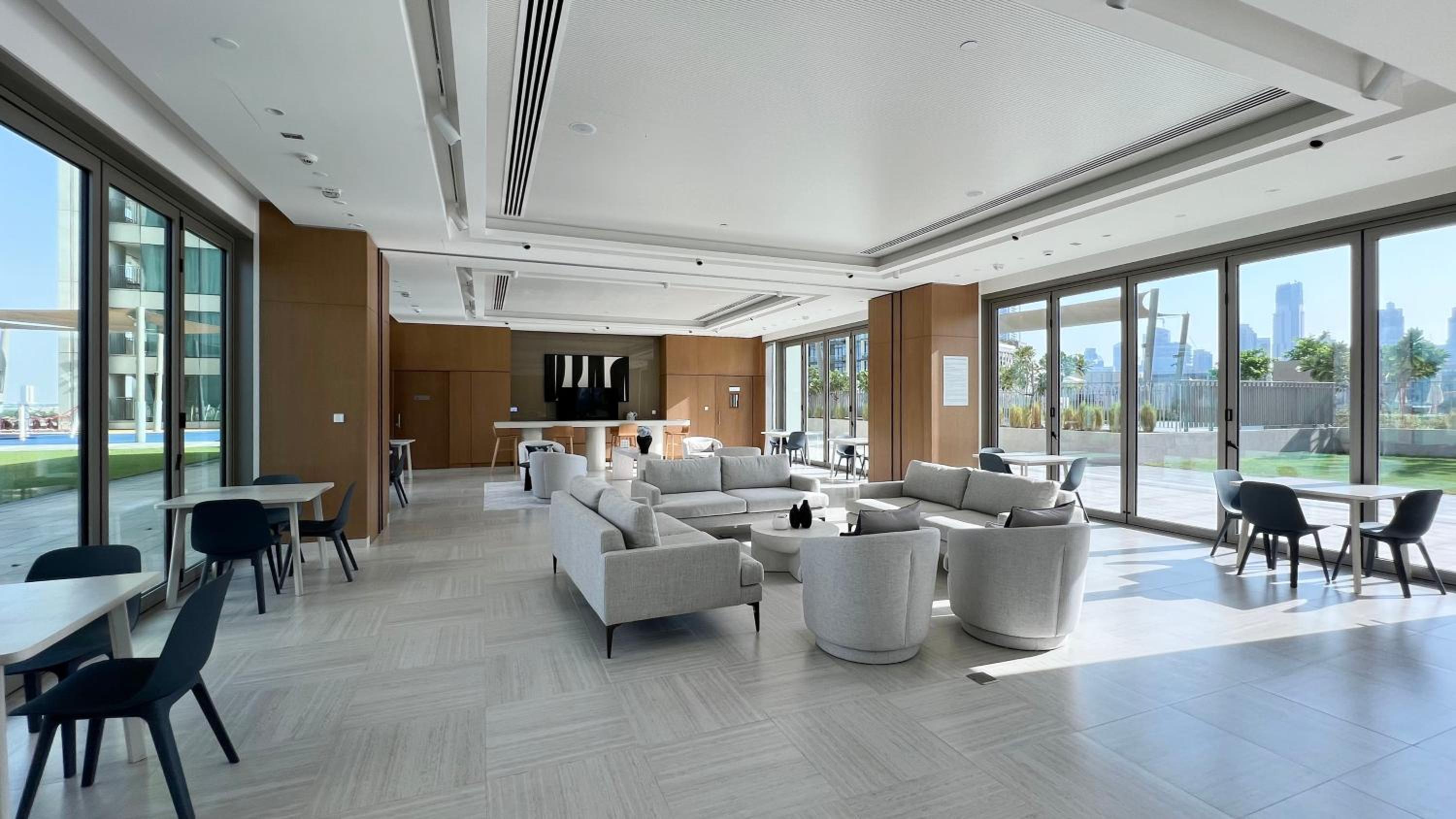 Stunning Two-Bedroom Apartment with Skyline View & walk to Dubai Mall by TerraHome